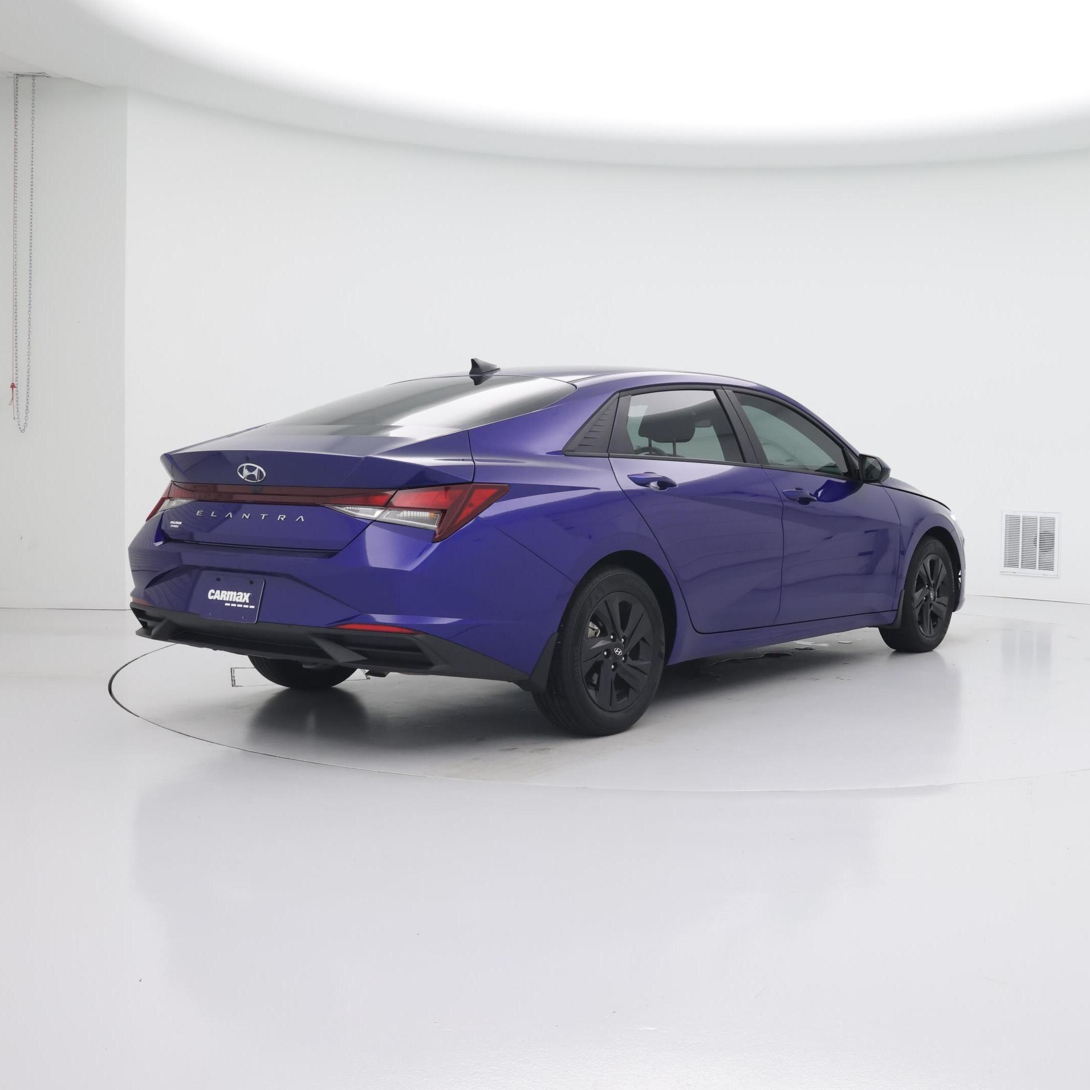 Thumbnail: 2023 Hyundai Elantra - 8