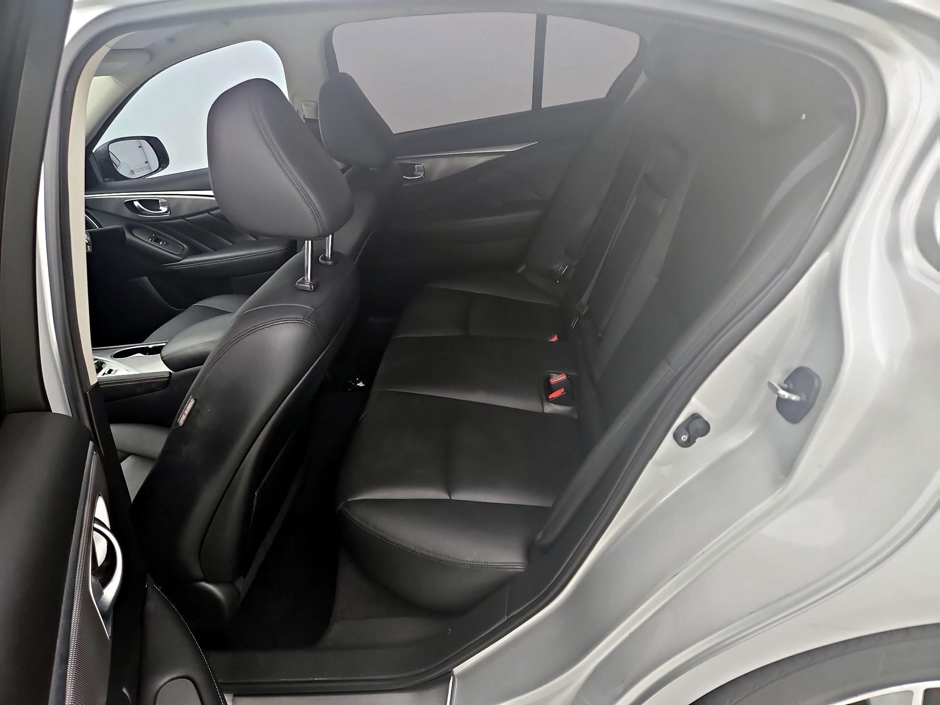 Thumbnail: 2015 INFINITI Q50 - 19