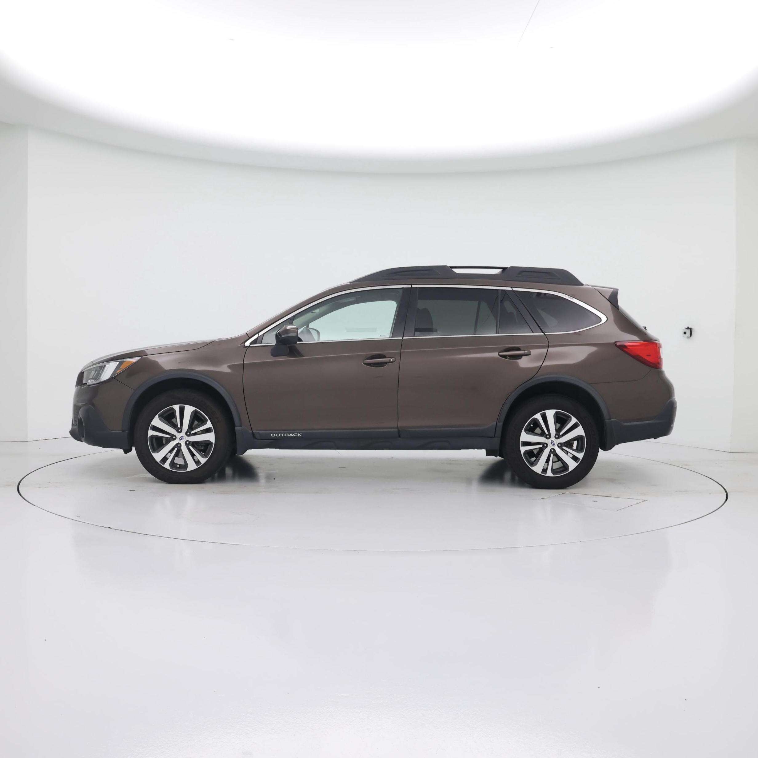 Thumbnail: 2019 Subaru Outback - 3