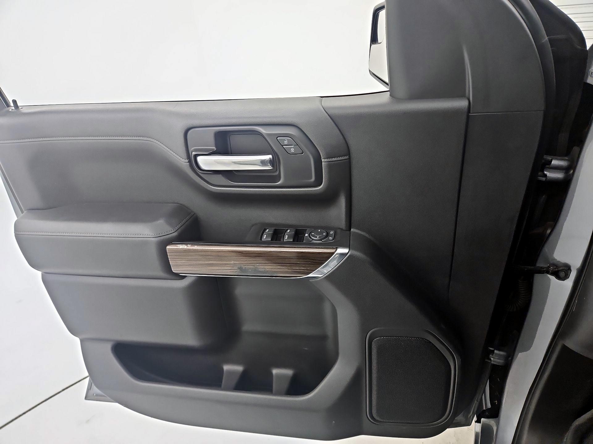 Thumbnail: 2019 Chevrolet Silverado 1500 - 12