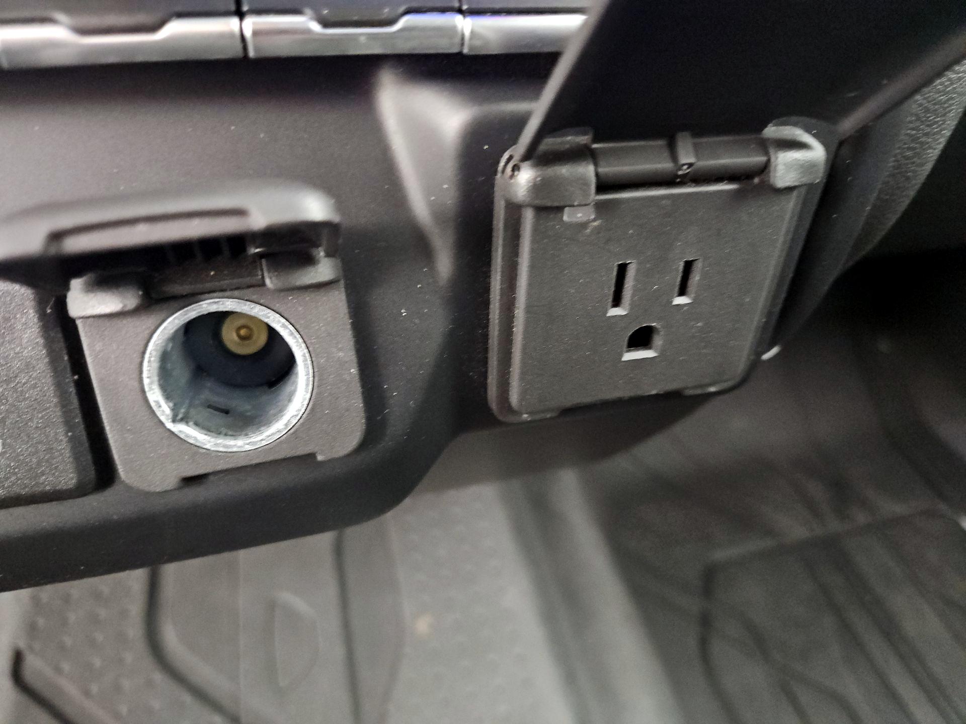 Thumbnail: 2019 Chevrolet Silverado 1500 - 18