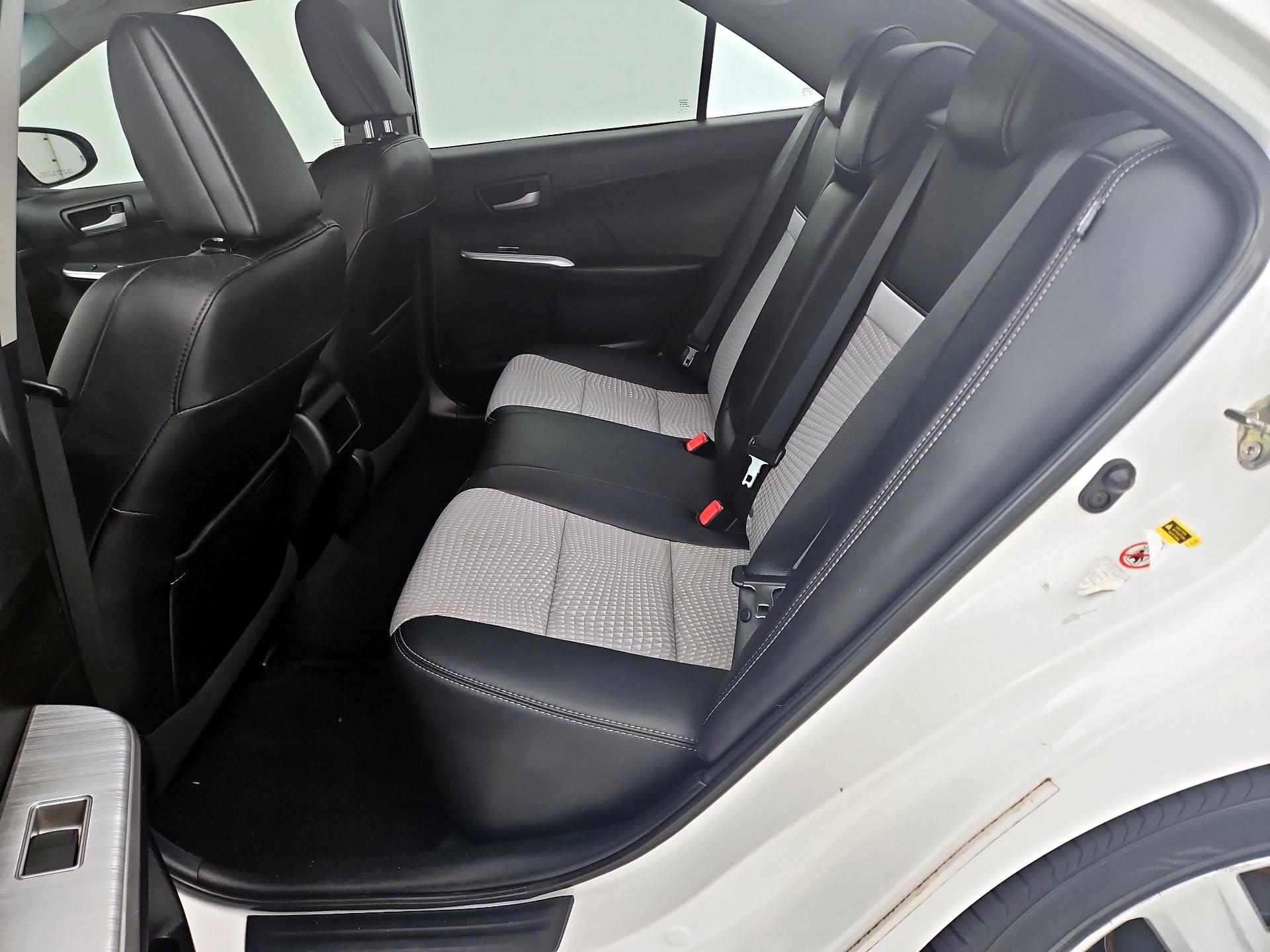 Thumbnail: 2014 Toyota Camry - 18
