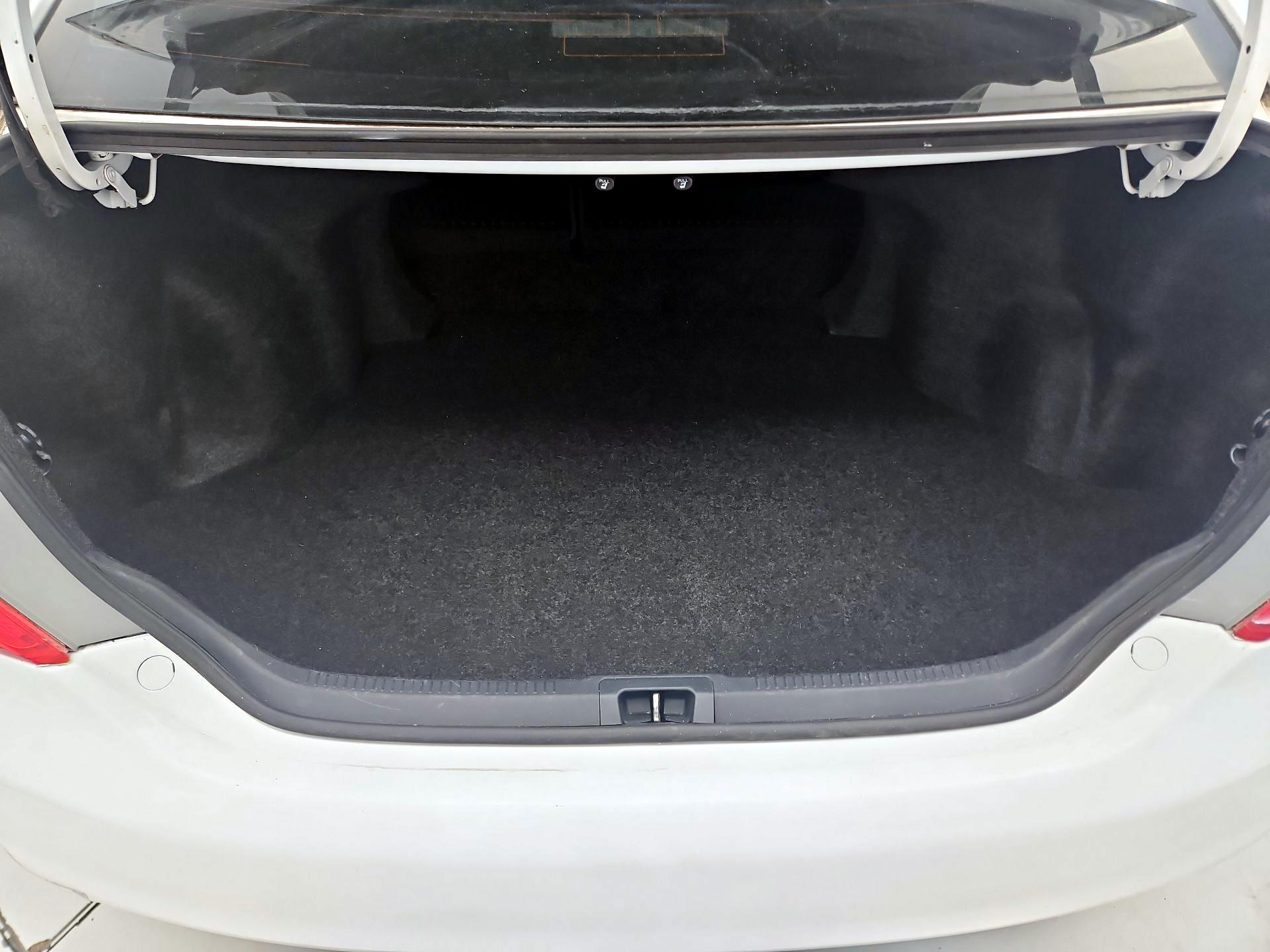 Thumbnail: 2014 Toyota Camry - 19