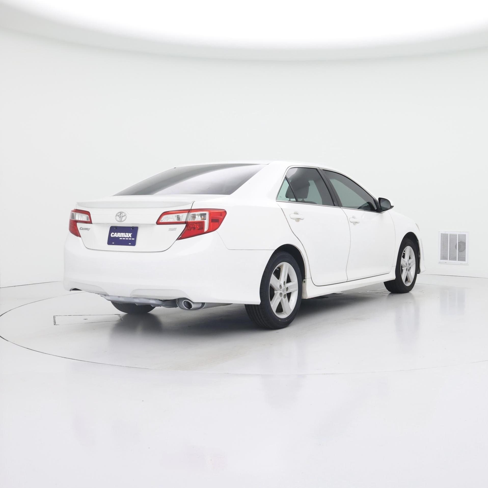 Thumbnail: 2014 Toyota Camry - 8