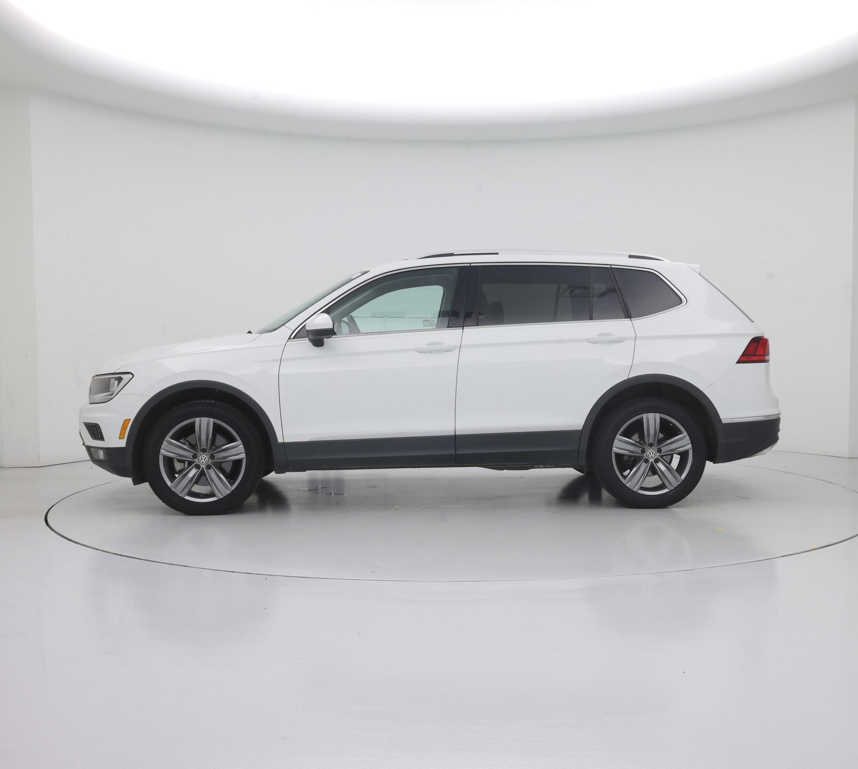 Thumbnail: 2021 Volkswagen Tiguan - 3