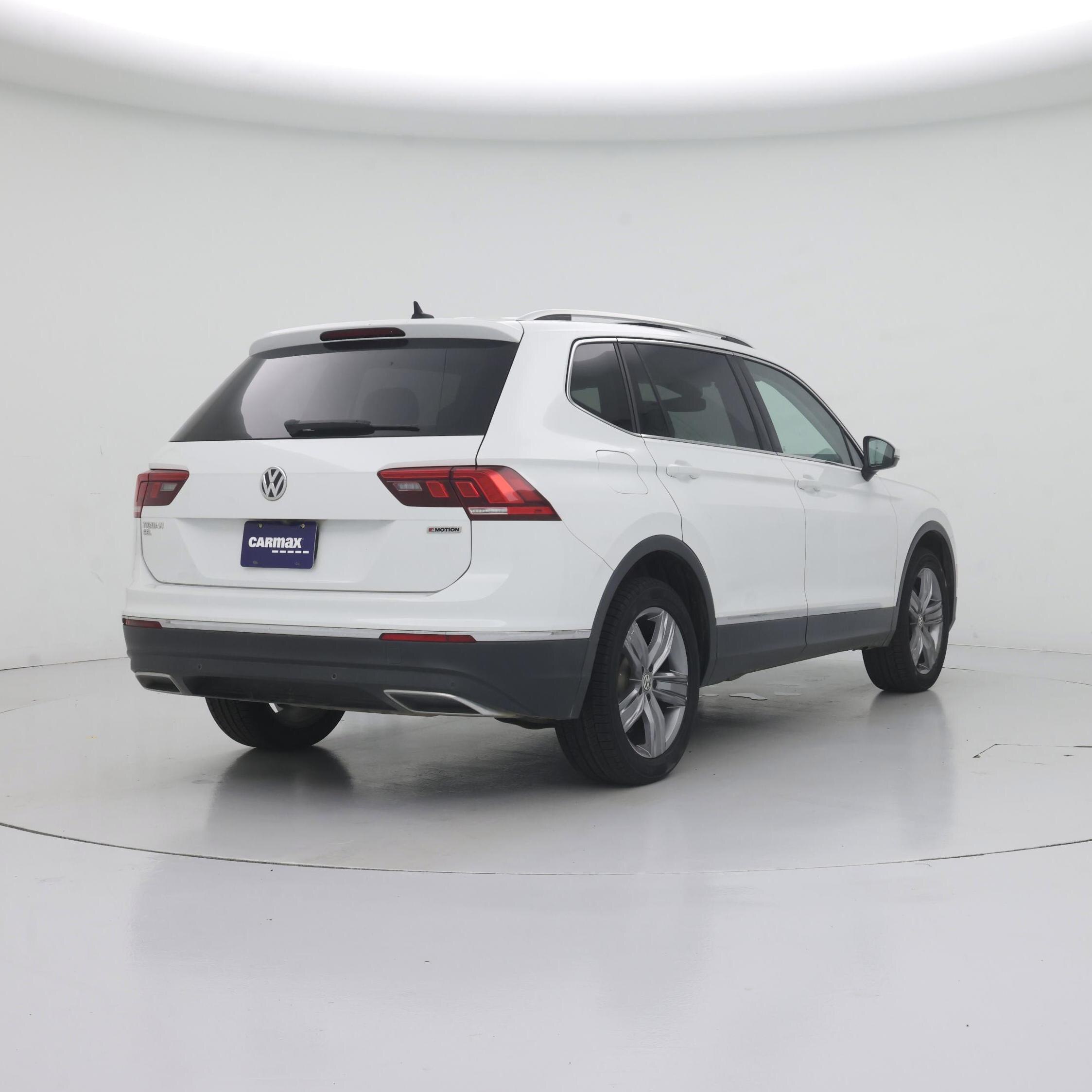 Thumbnail: 2021 Volkswagen Tiguan - 8