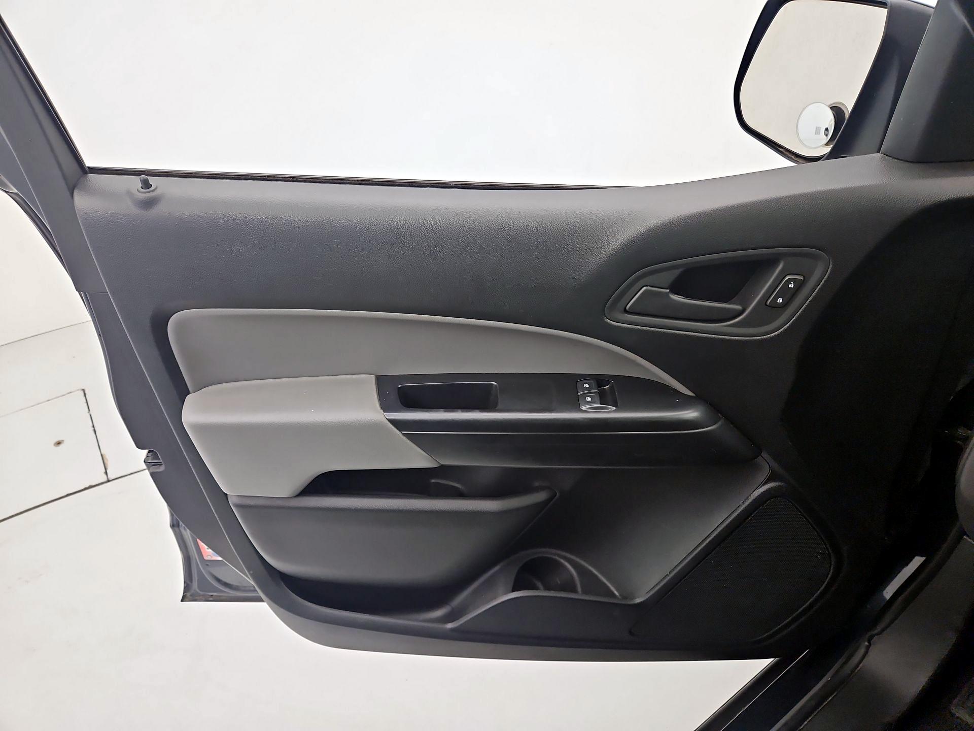 Thumbnail: 2019 Chevrolet Colorado - 12