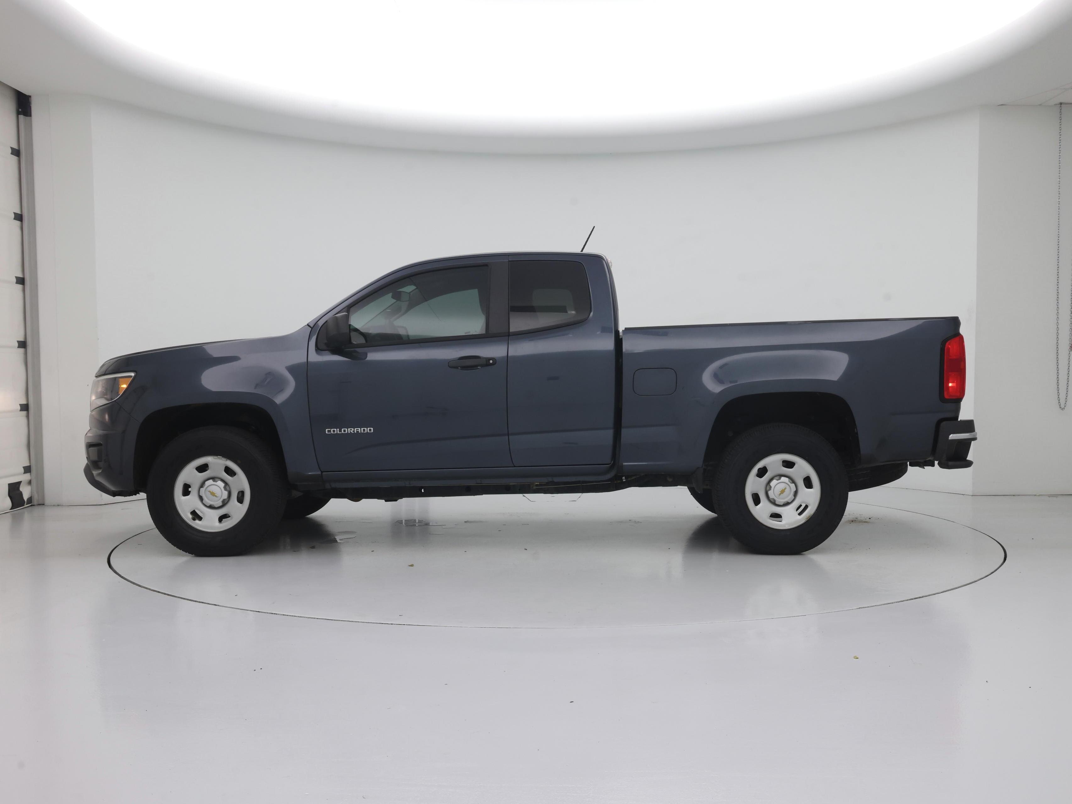 Thumbnail: 2019 Chevrolet Colorado - 3