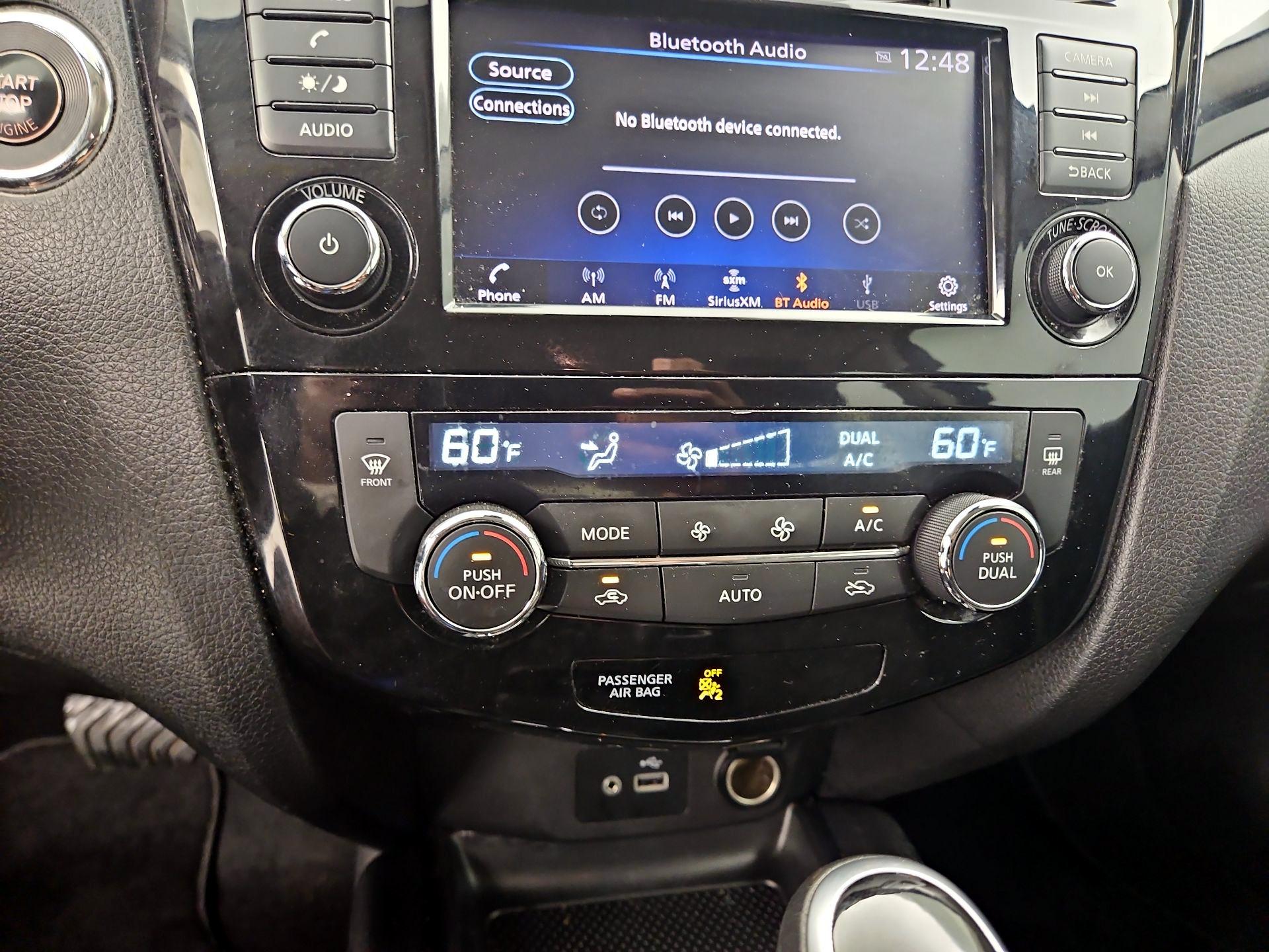 Thumbnail: 2020 Nissan Rogue Sport - 16
