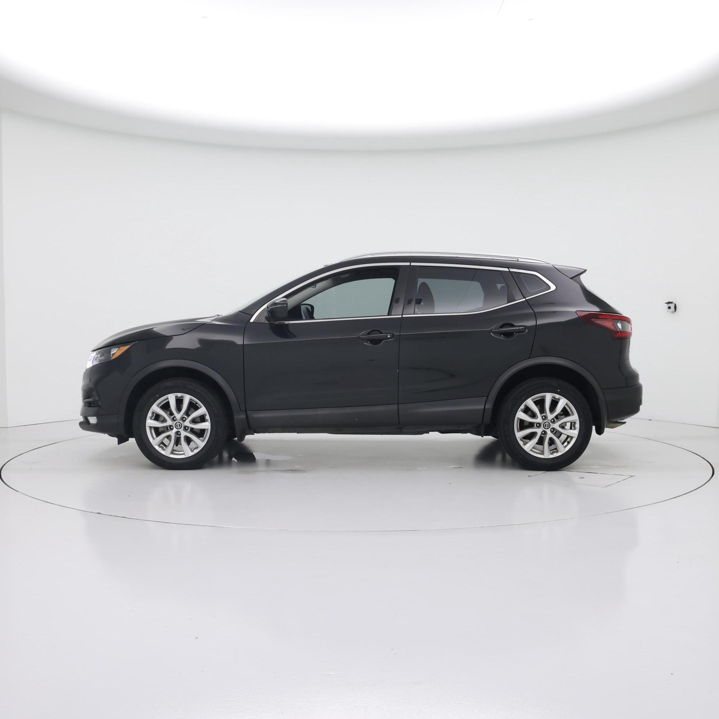 Thumbnail: 2020 Nissan Rogue Sport - 3