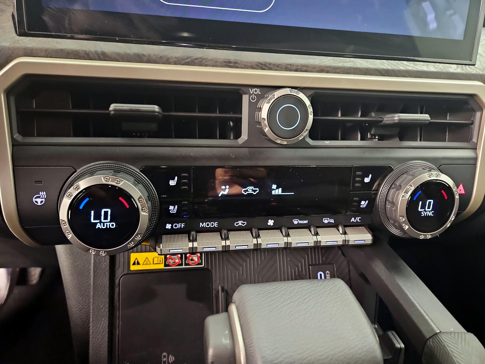 Thumbnail: 2024 Toyota Tacoma - 17