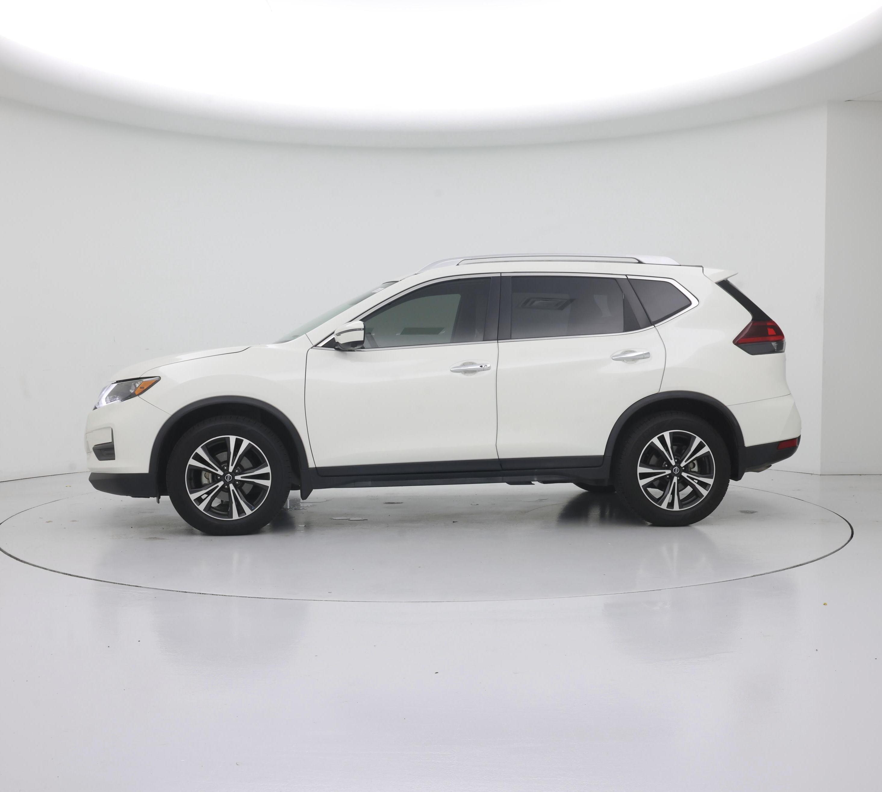 Thumbnail: 2020 Nissan Rogue - 3