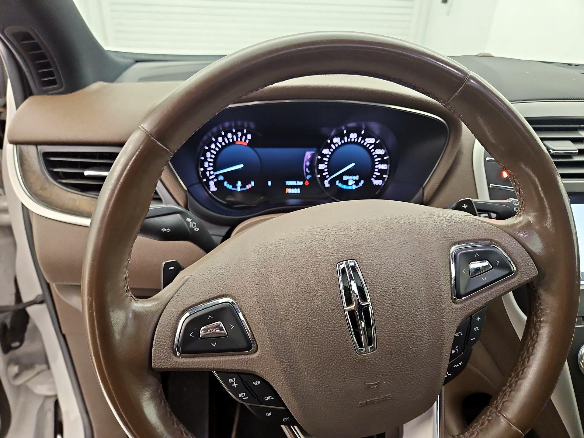 Thumbnail: 2017 Lincoln MKC - 10