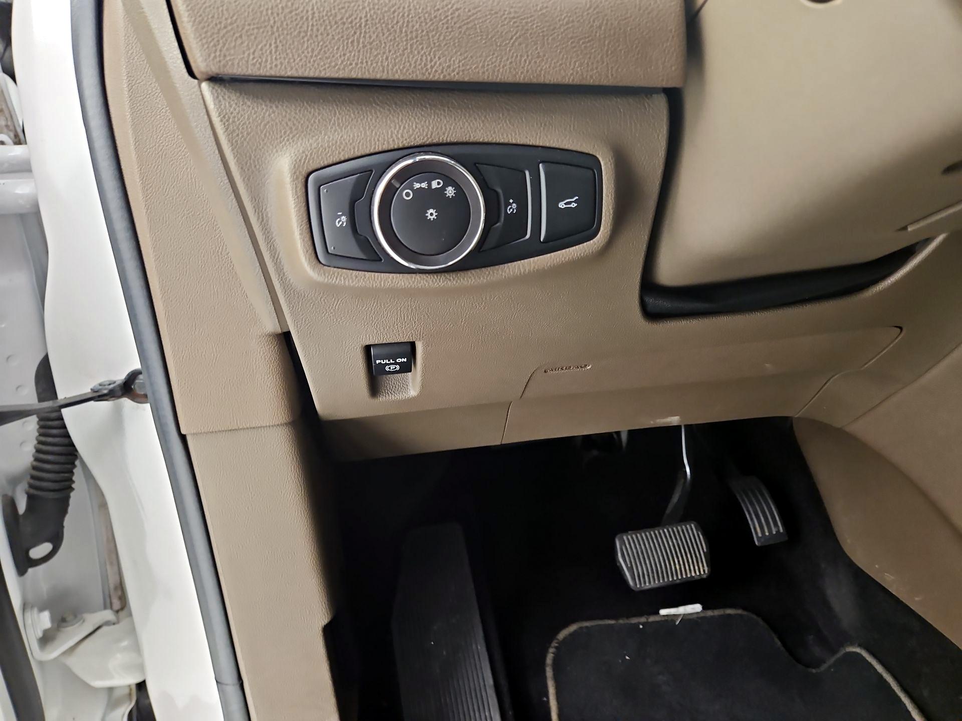 Thumbnail: 2017 Lincoln MKC - 13