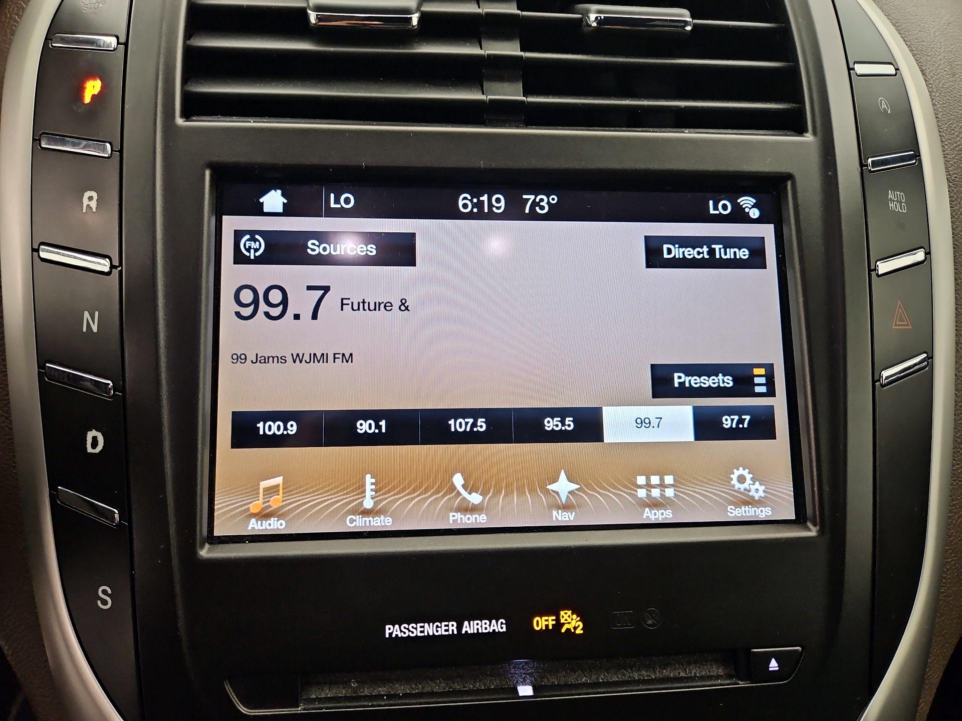 Thumbnail: 2017 Lincoln MKC - 16