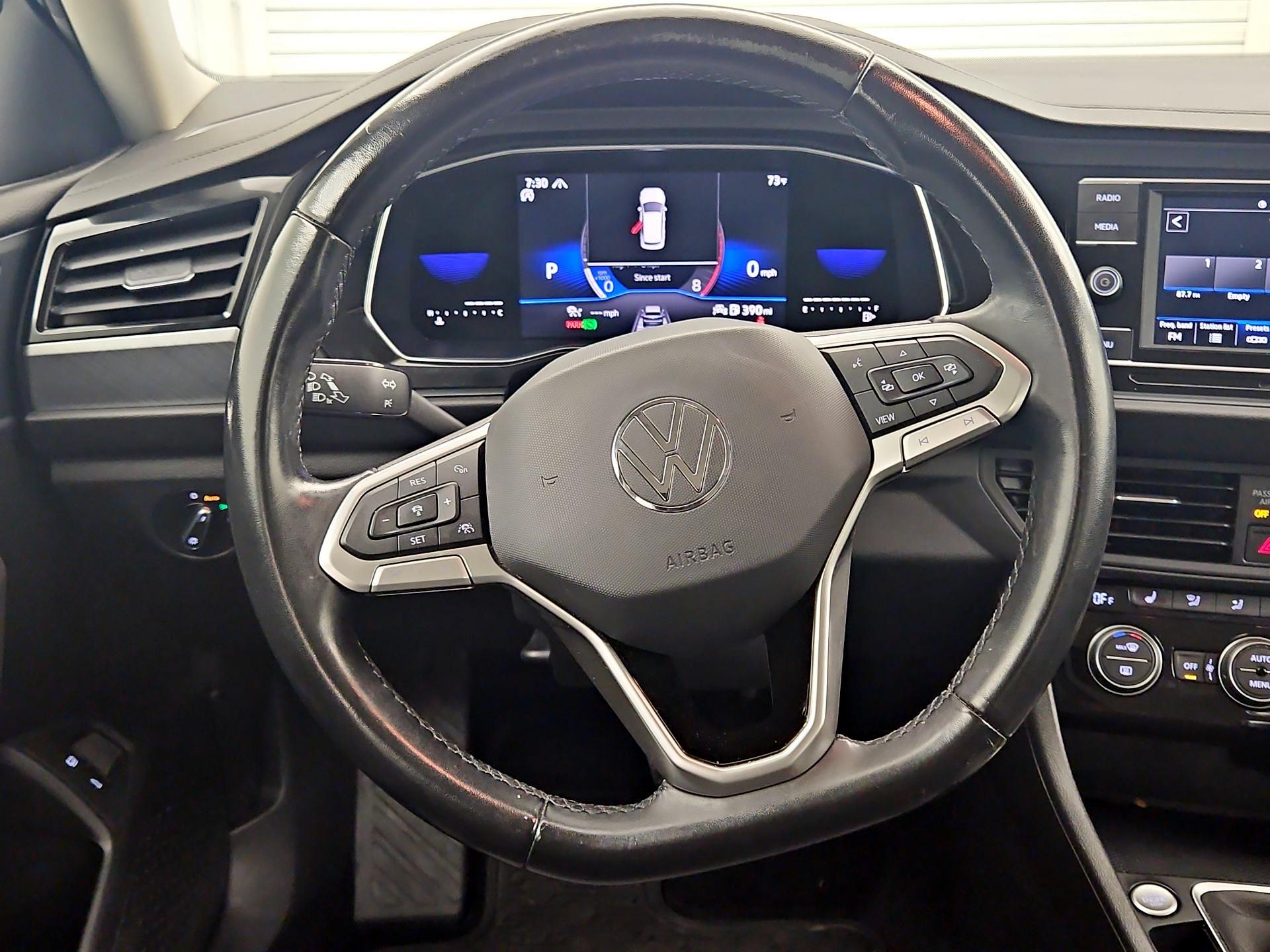 Thumbnail: 2022 Volkswagen Jetta - 10