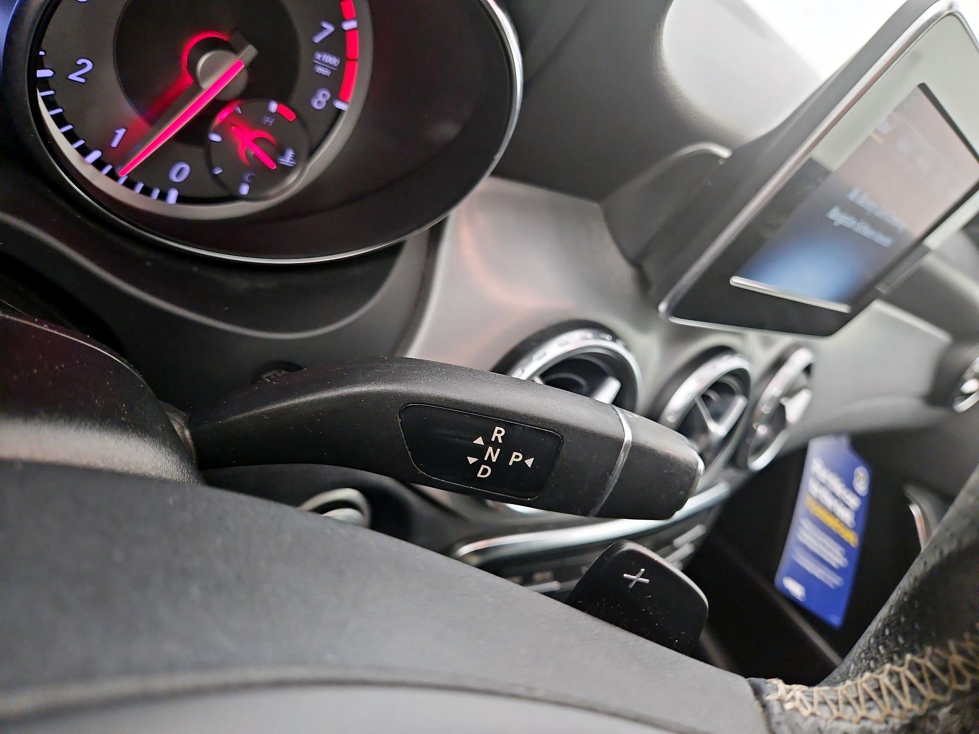 Thumbnail: 2017 Mercedes-Benz GLA - 17