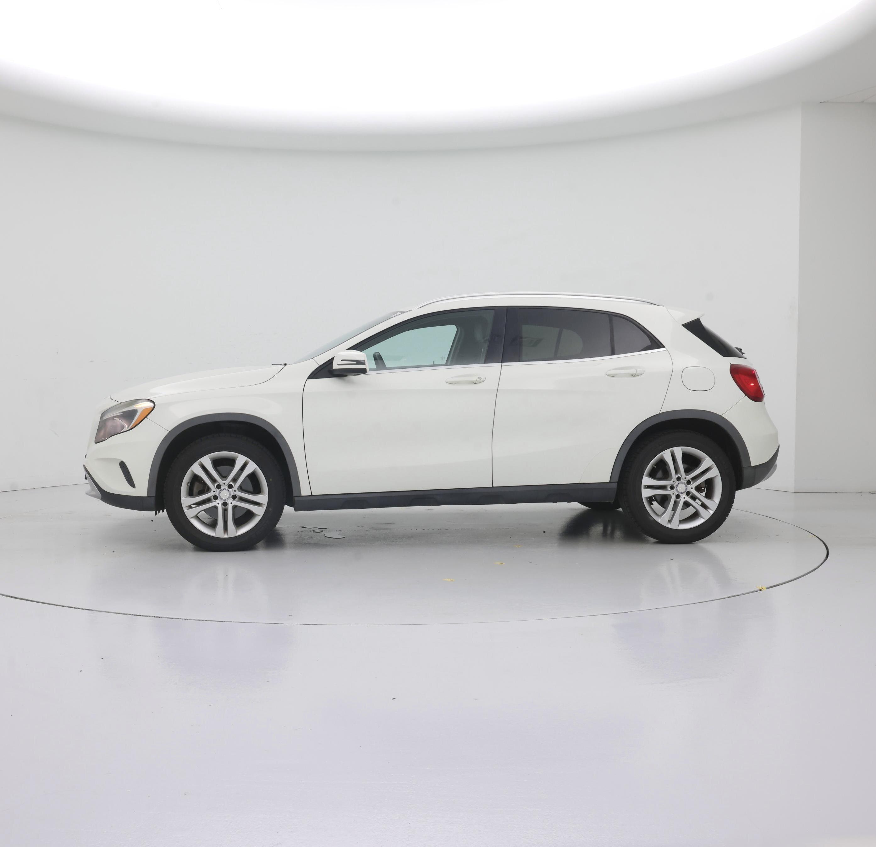 Thumbnail: 2017 Mercedes-Benz GLA - 3