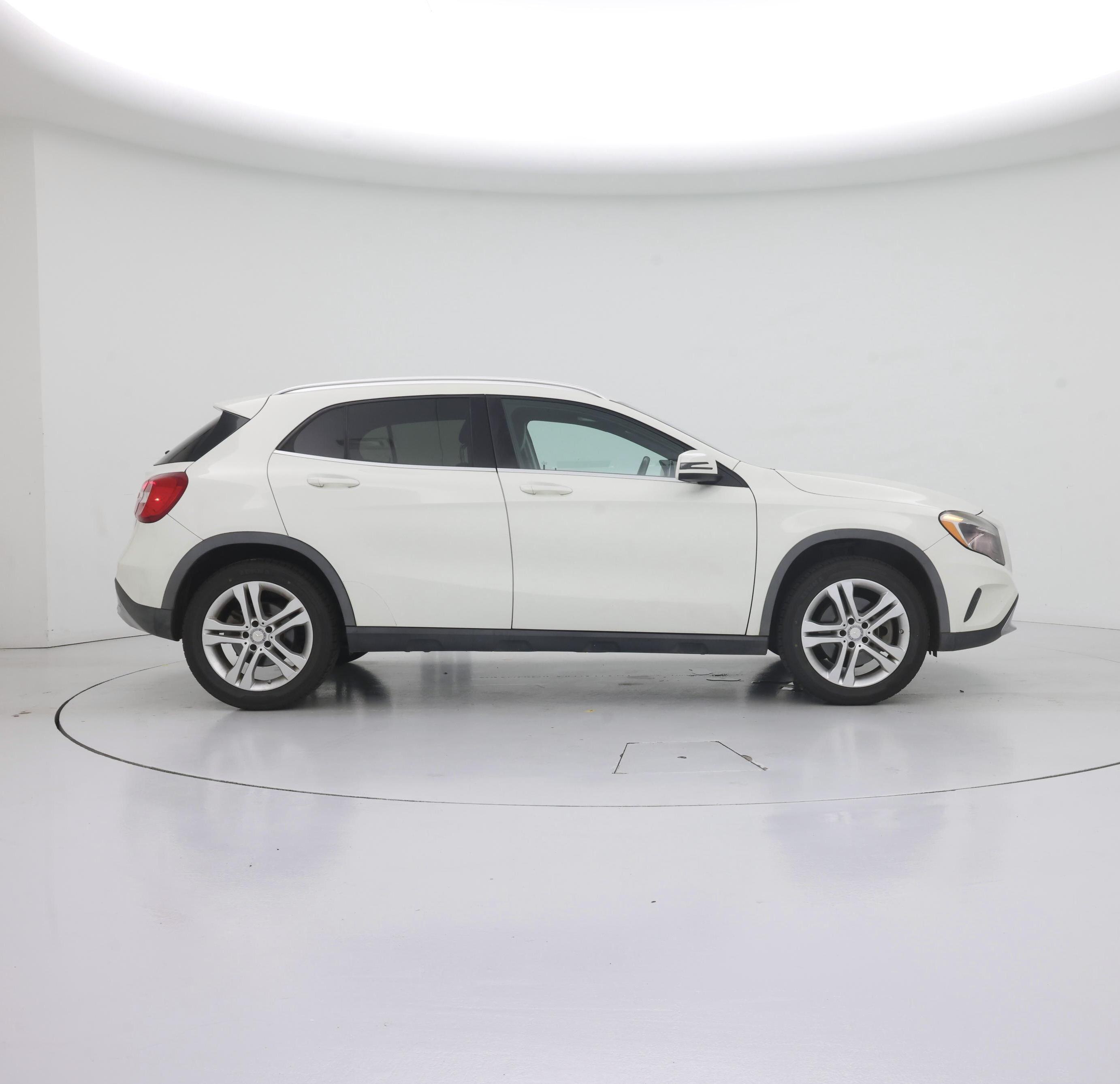 Thumbnail: 2017 Mercedes-Benz GLA - 7