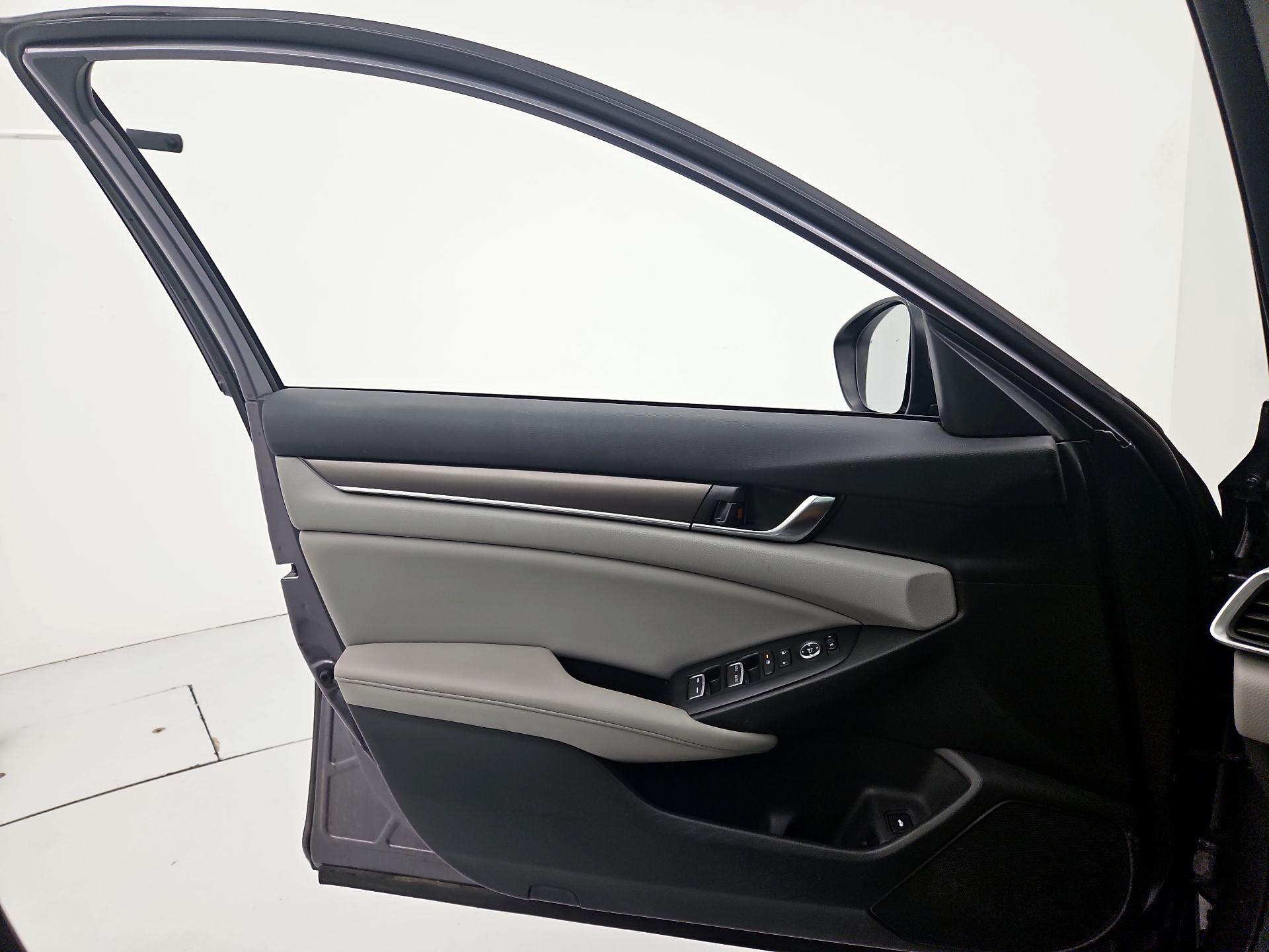 Thumbnail: 2019 Honda Accord - 12