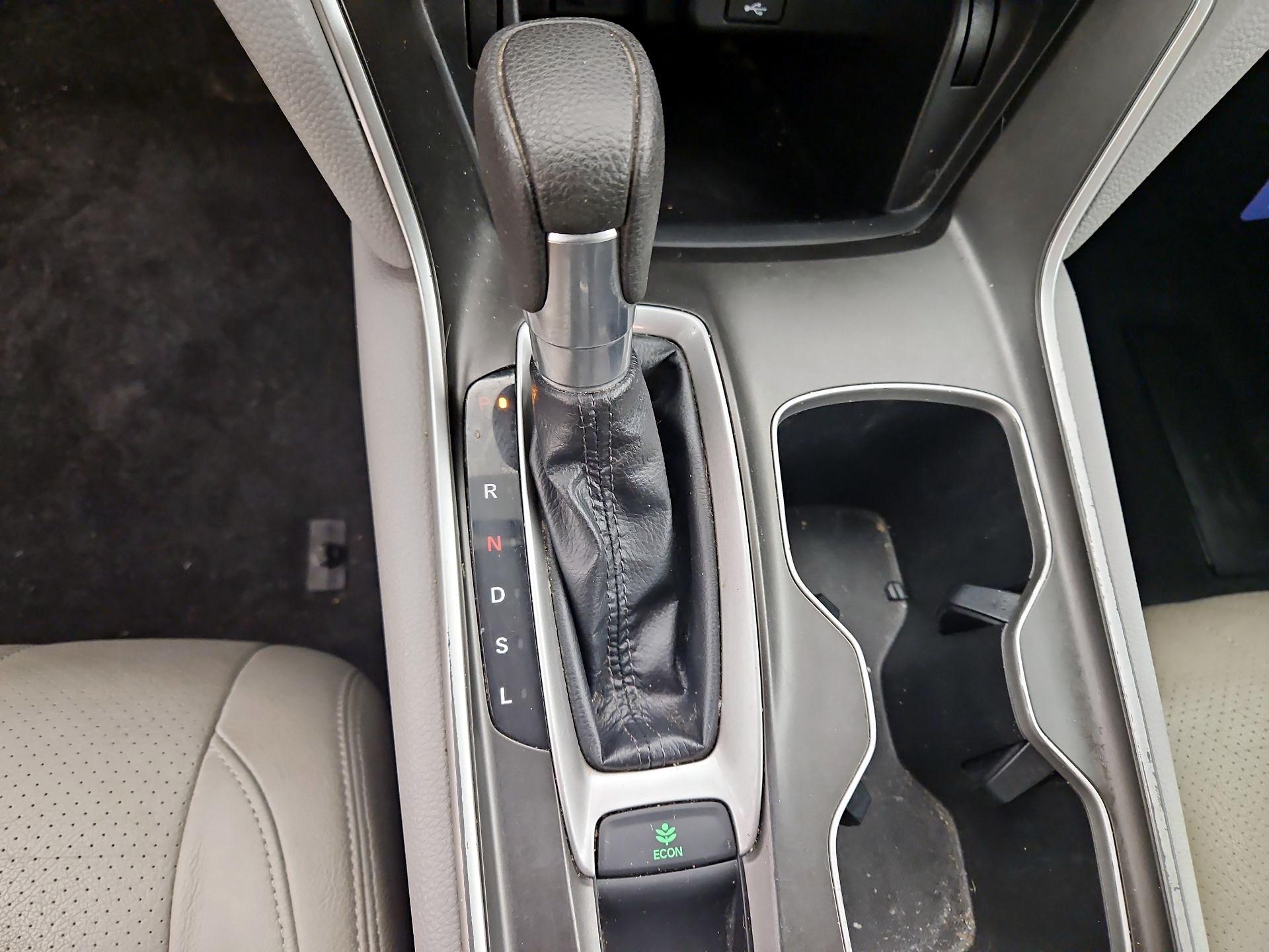 Thumbnail: 2019 Honda Accord - 17