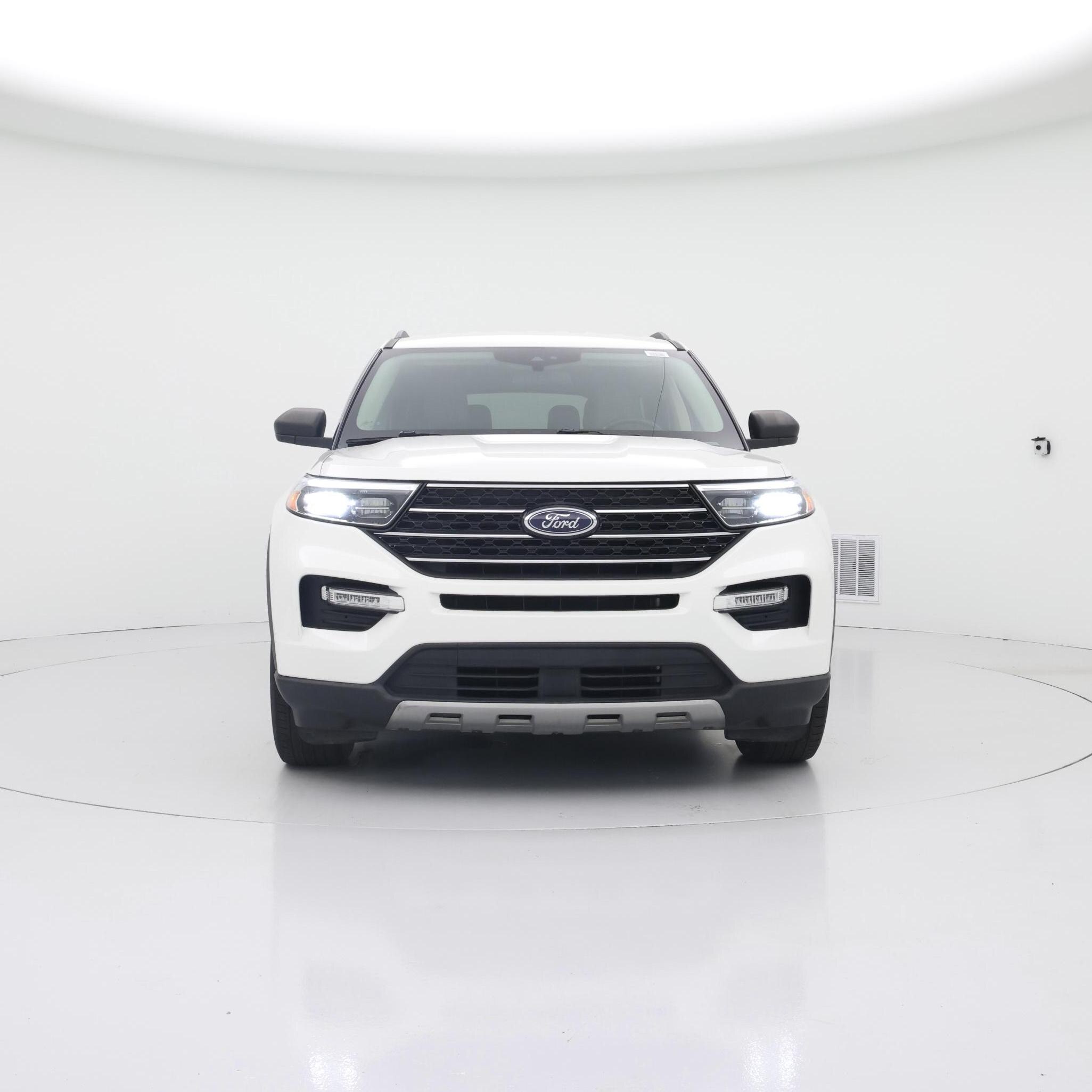 Thumbnail: 2021 Ford Explorer - 5