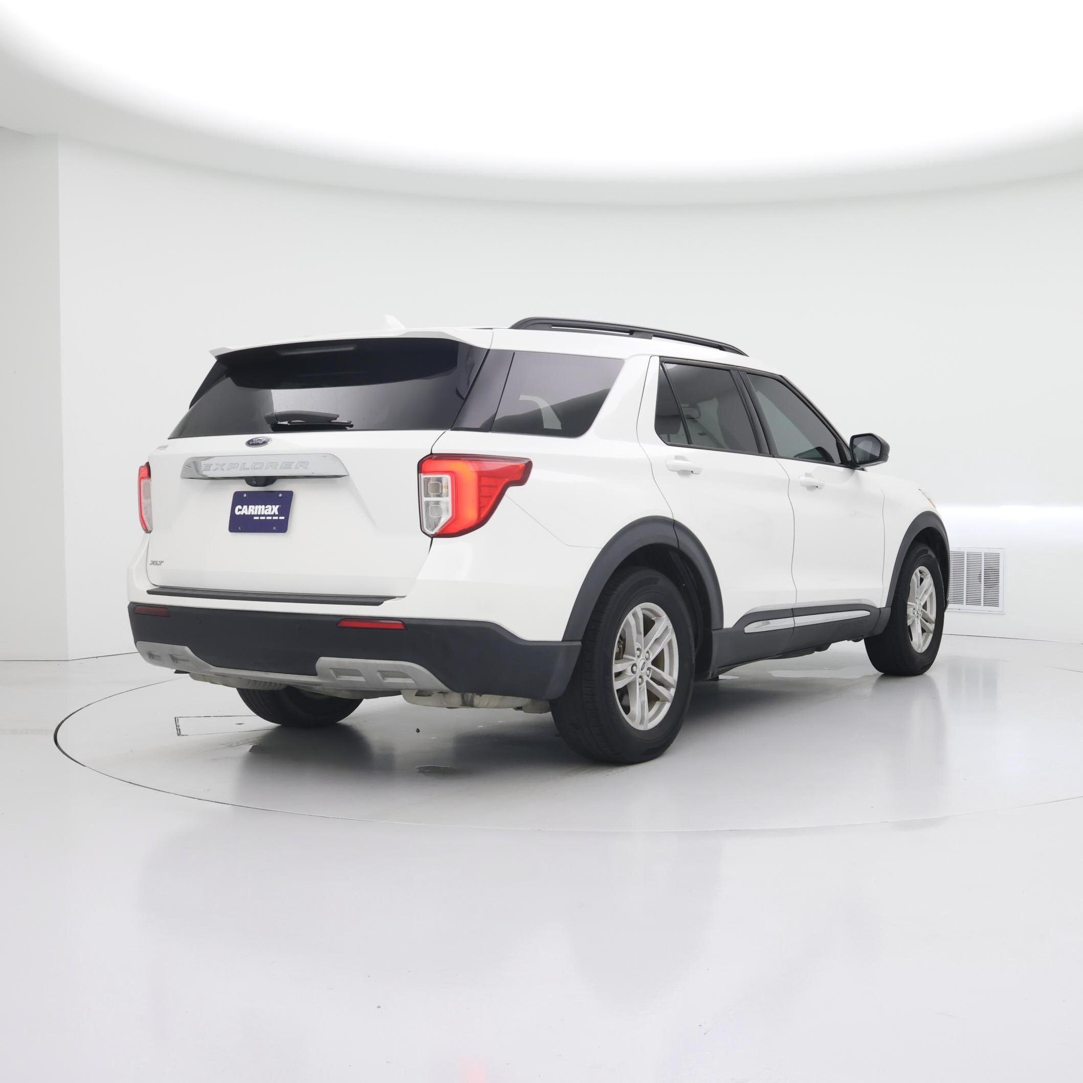 Thumbnail: 2021 Ford Explorer - 8
