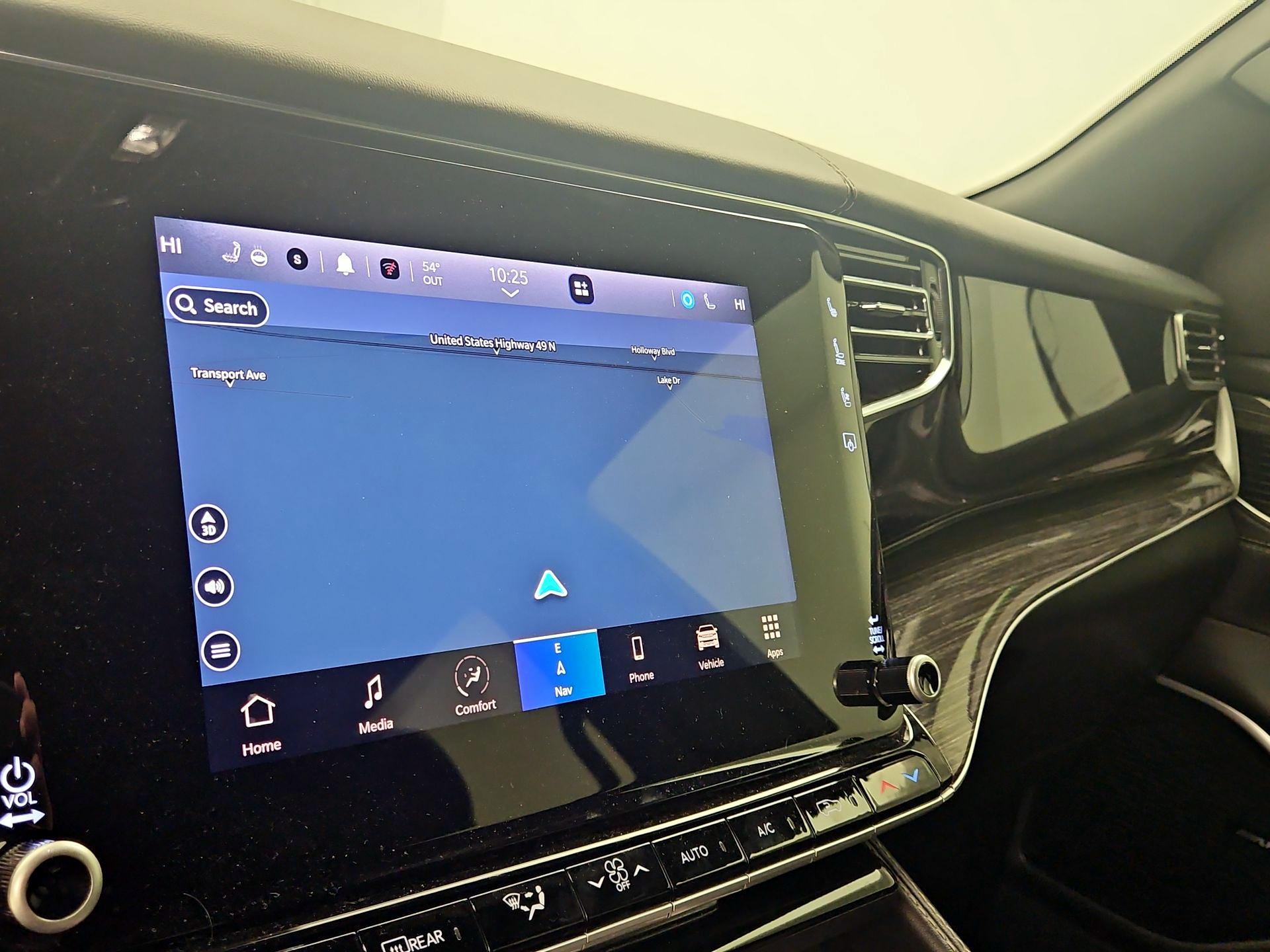 Thumbnail: 2022 Jeep Wagoneer - 14