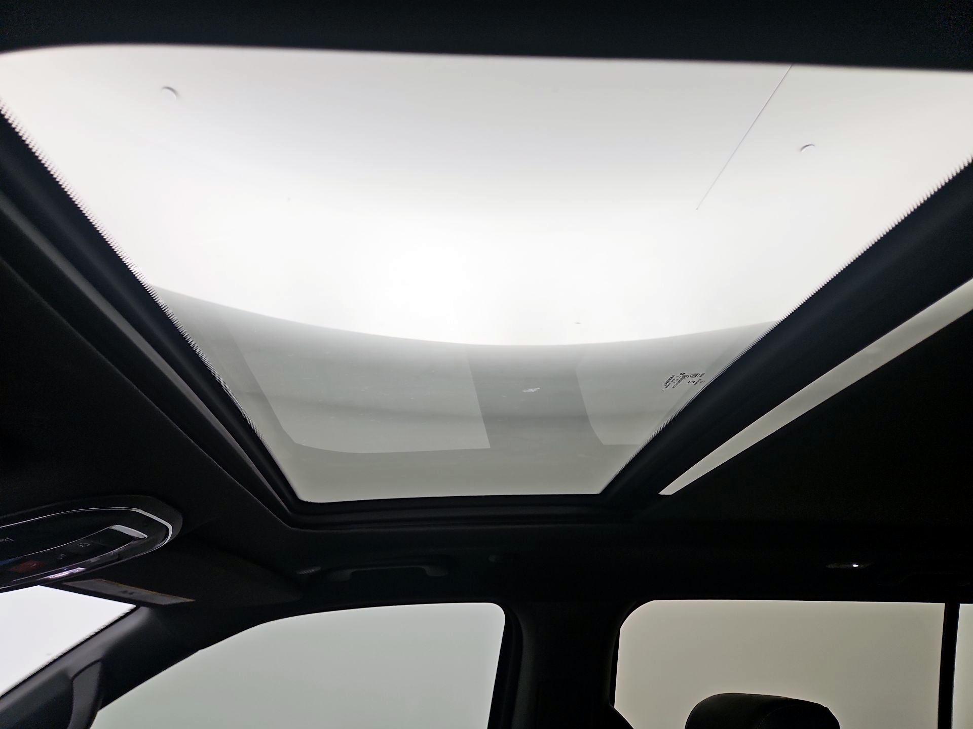 Thumbnail: 2022 Jeep Wagoneer - 20