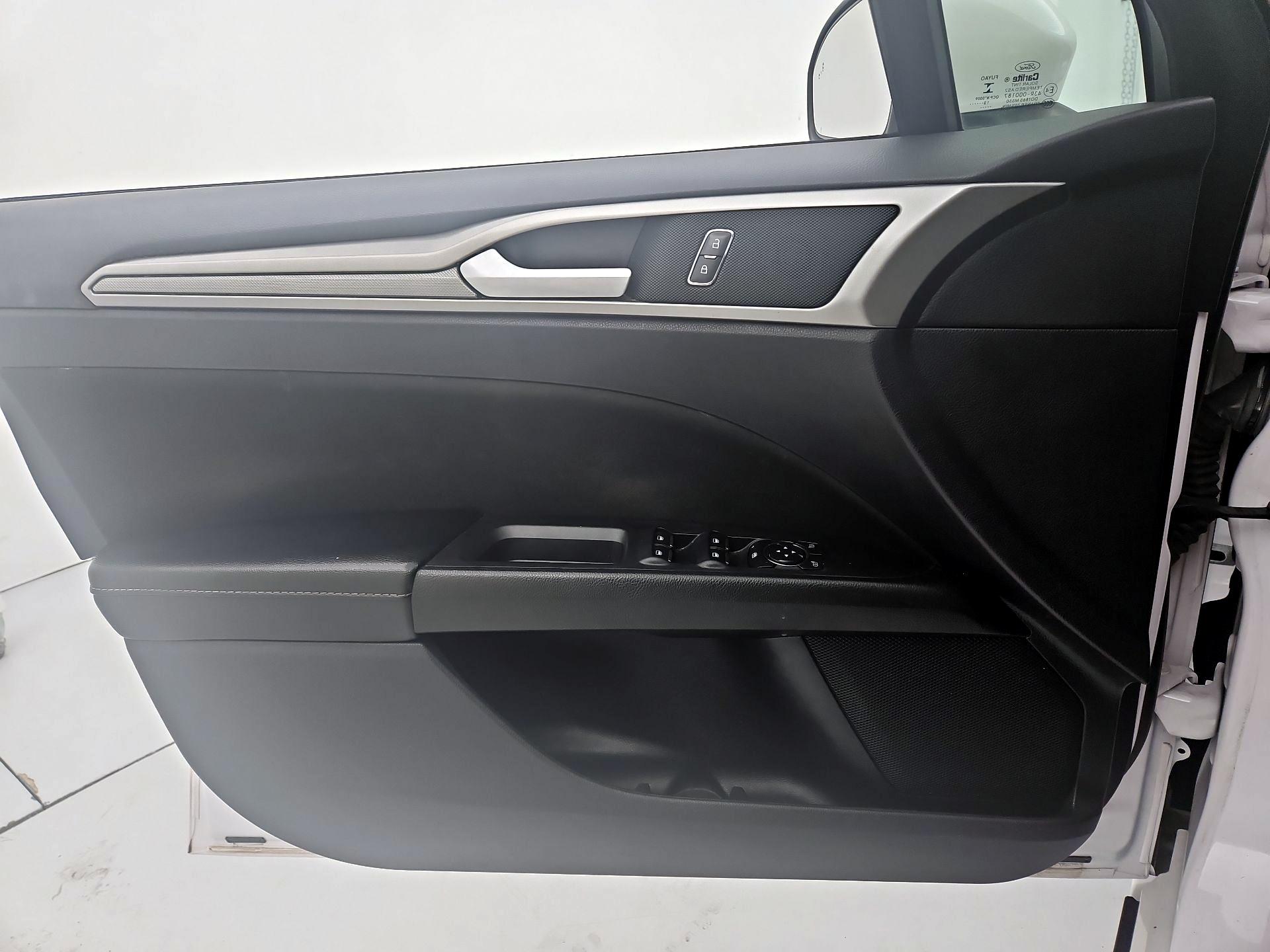 Thumbnail: 2020 Ford Fusion - 12