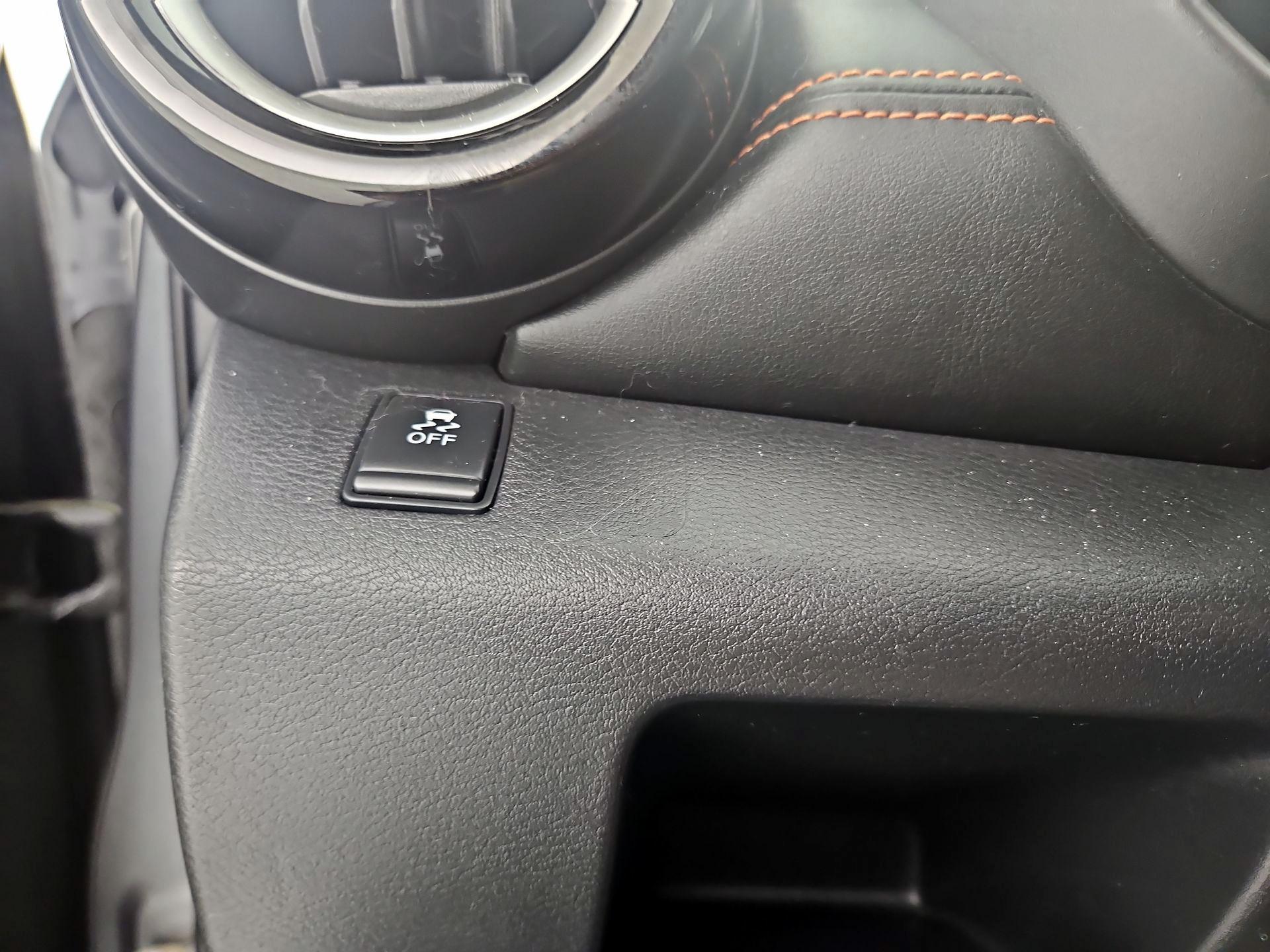 Thumbnail: 2019 Nissan Kicks - 11