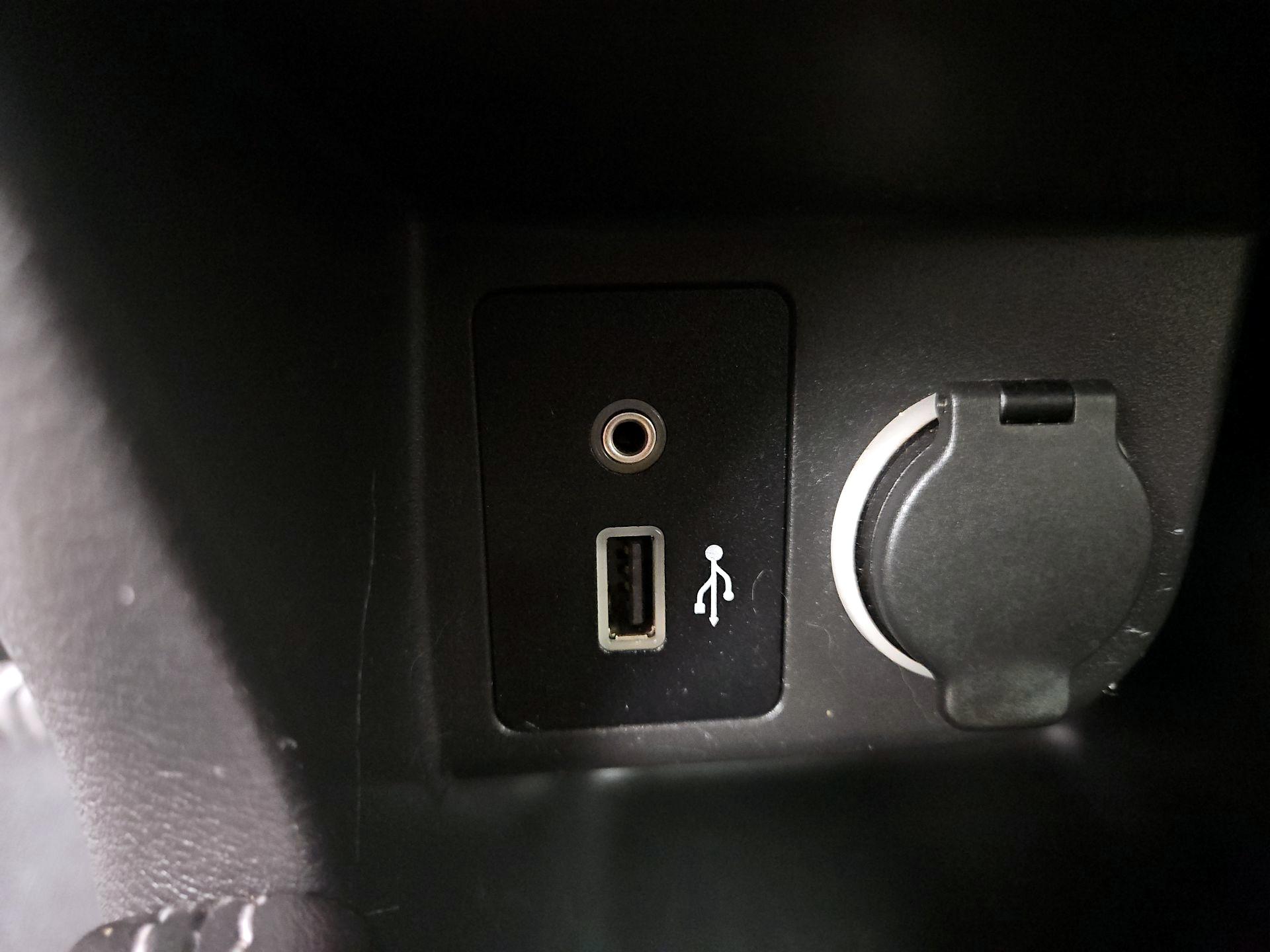 Thumbnail: 2019 Nissan Kicks - 16