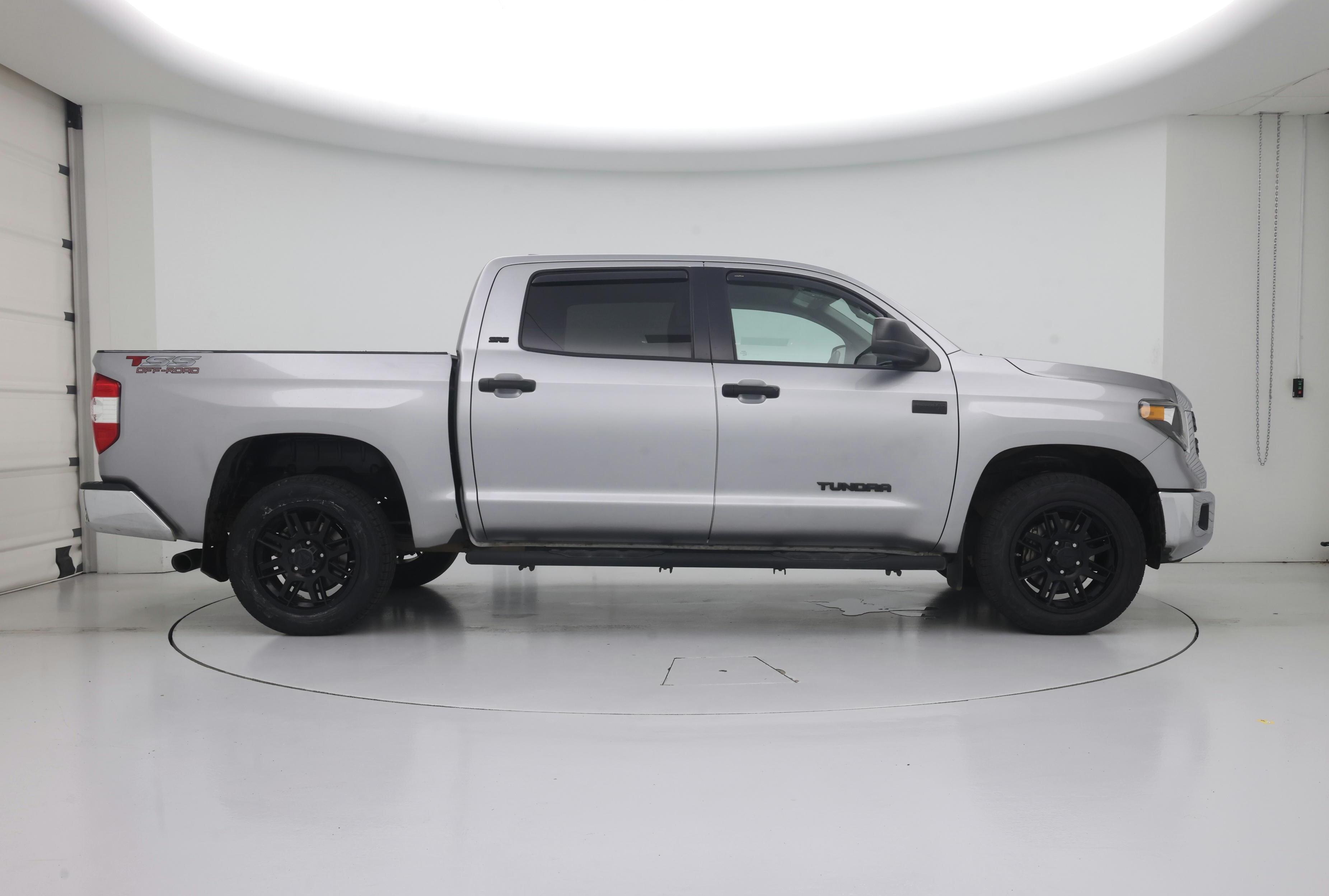Thumbnail: 2021 Toyota Tundra - 7