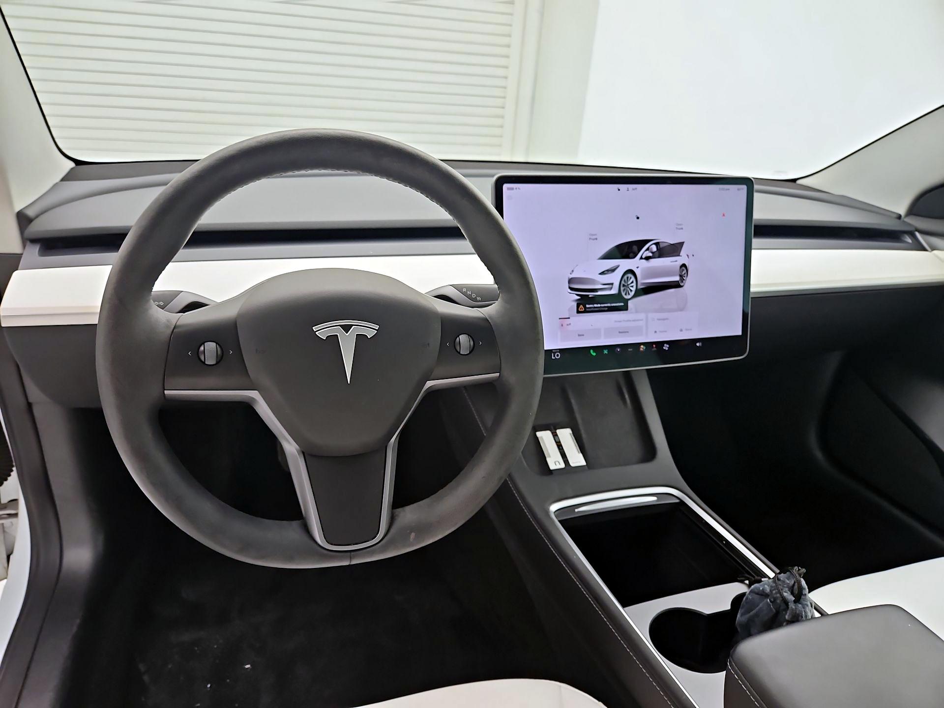Thumbnail: 2022 Tesla Model 3 - 9