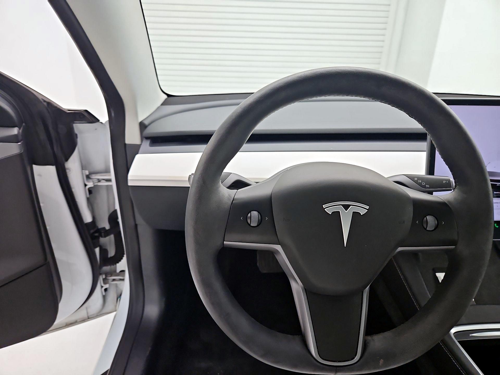 Thumbnail: 2022 Tesla Model 3 - 10