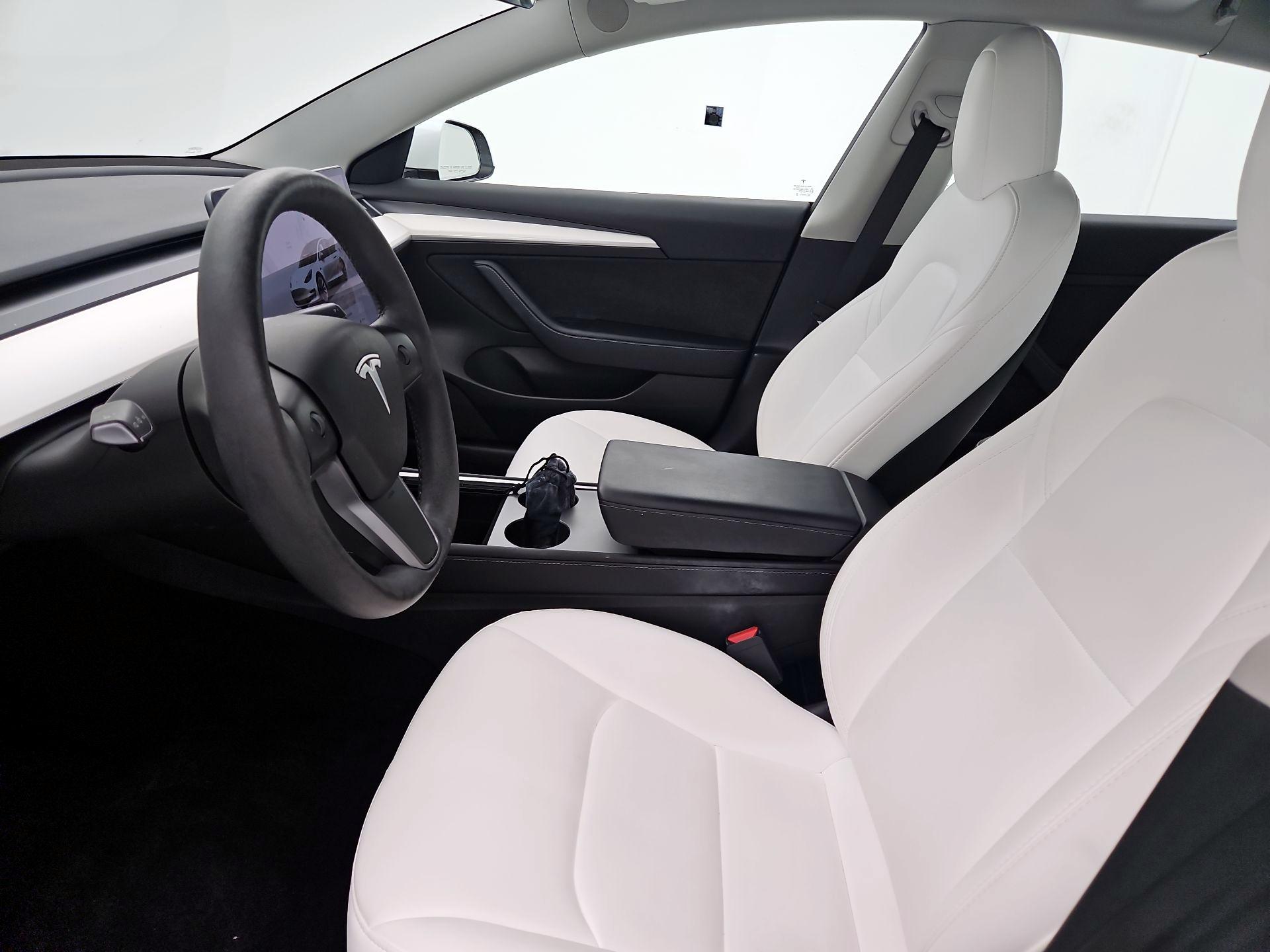 Thumbnail: 2022 Tesla Model 3 - 11