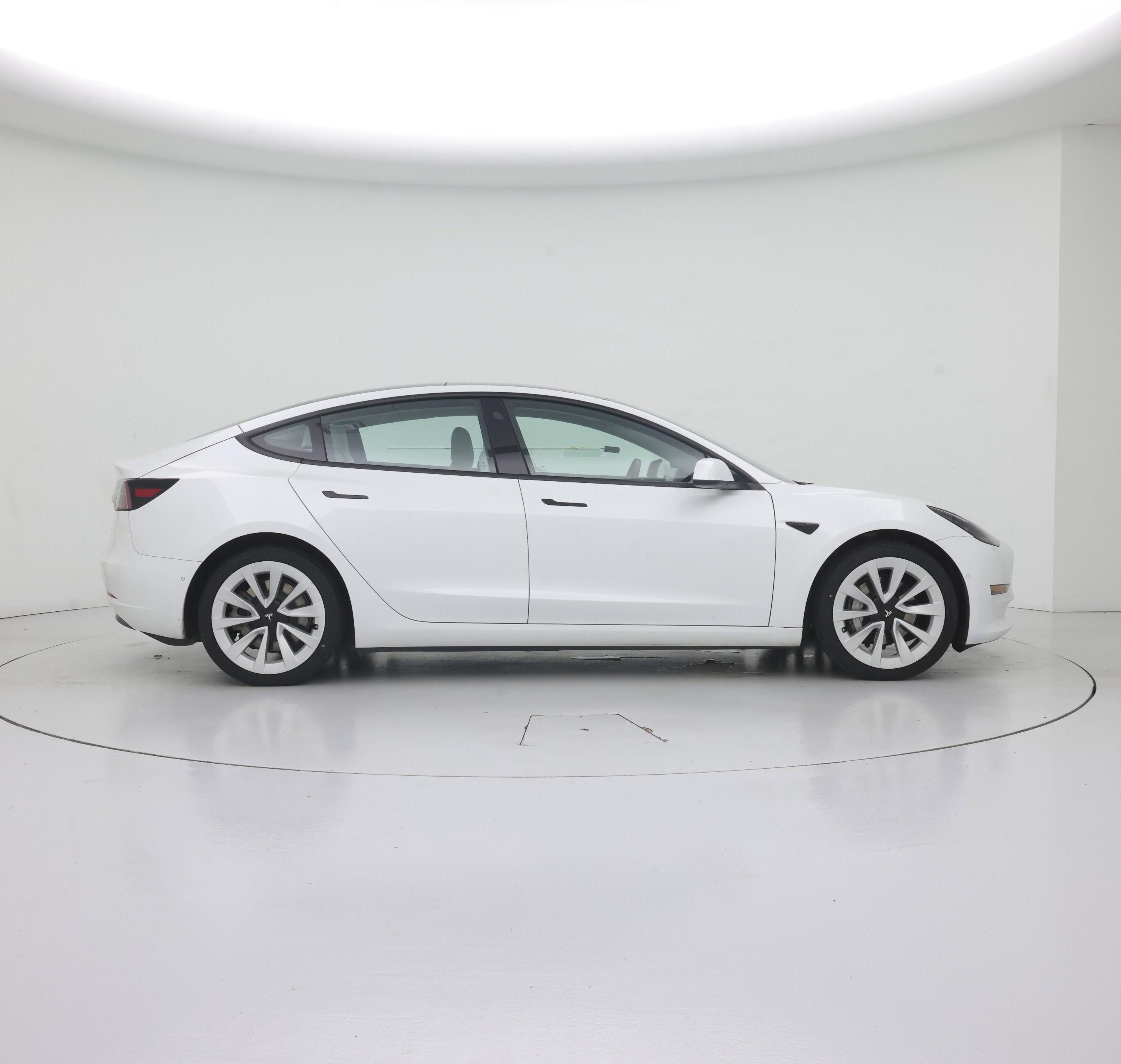 Thumbnail: 2022 Tesla Model 3 - 7