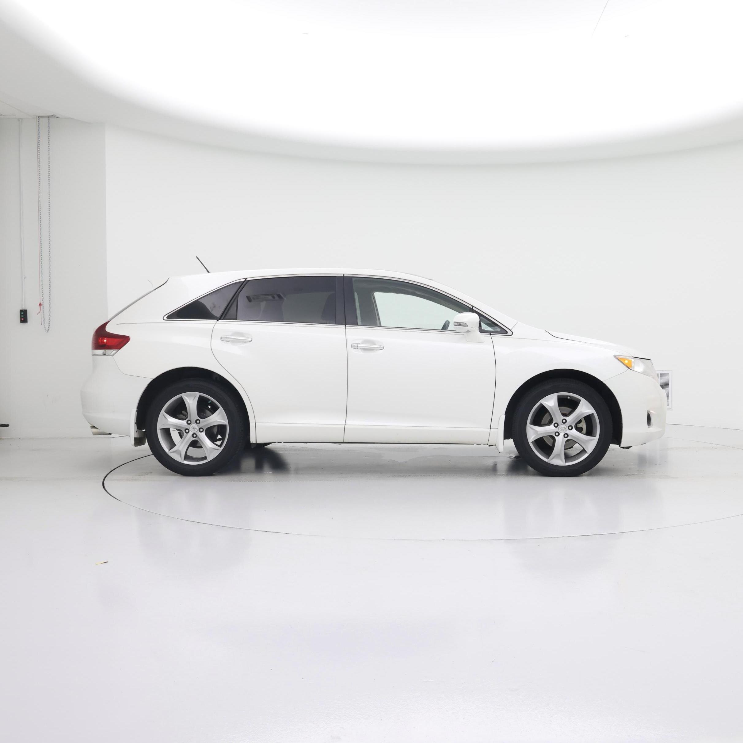 Thumbnail: 2015 Toyota Venza - 7