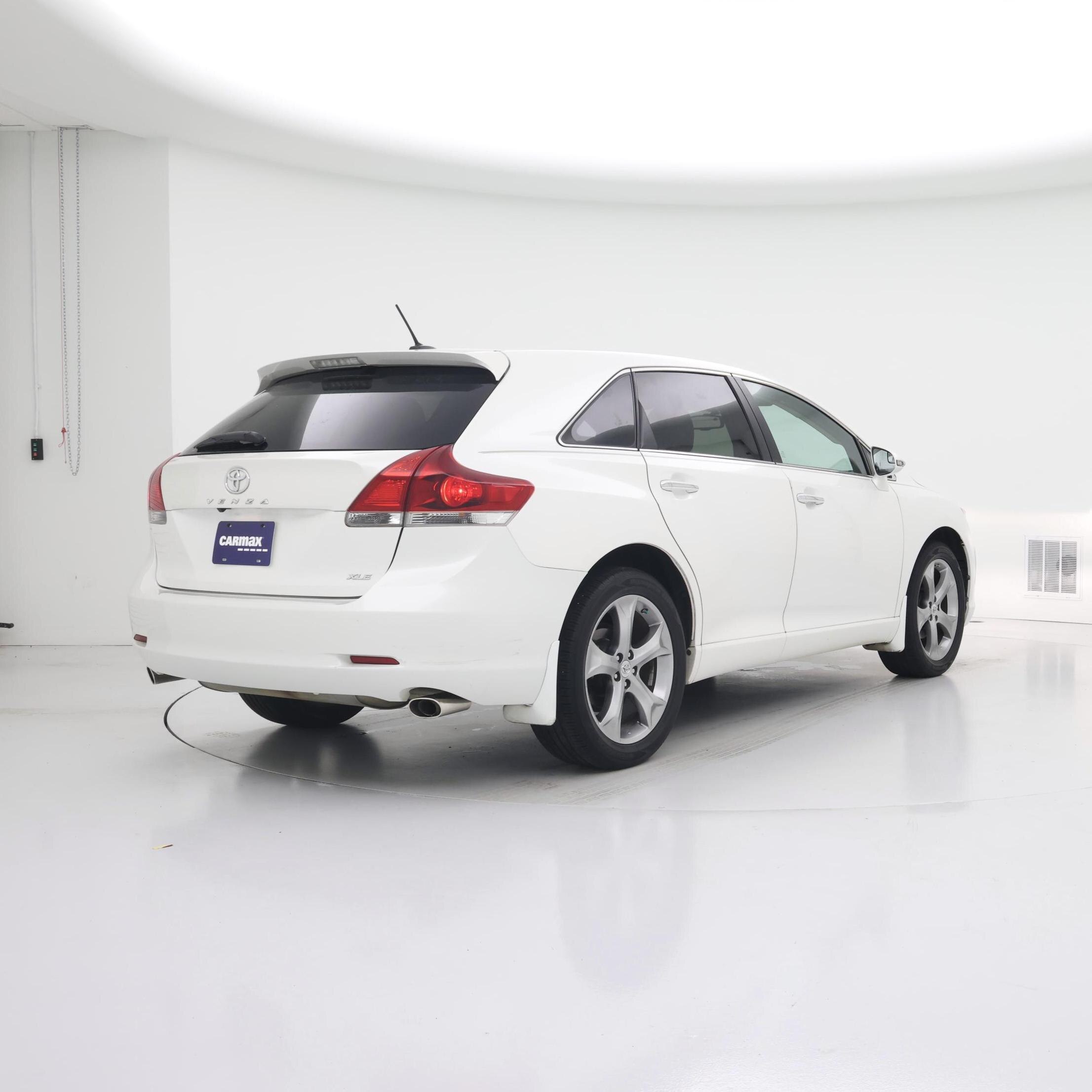 Thumbnail: 2015 Toyota Venza - 8