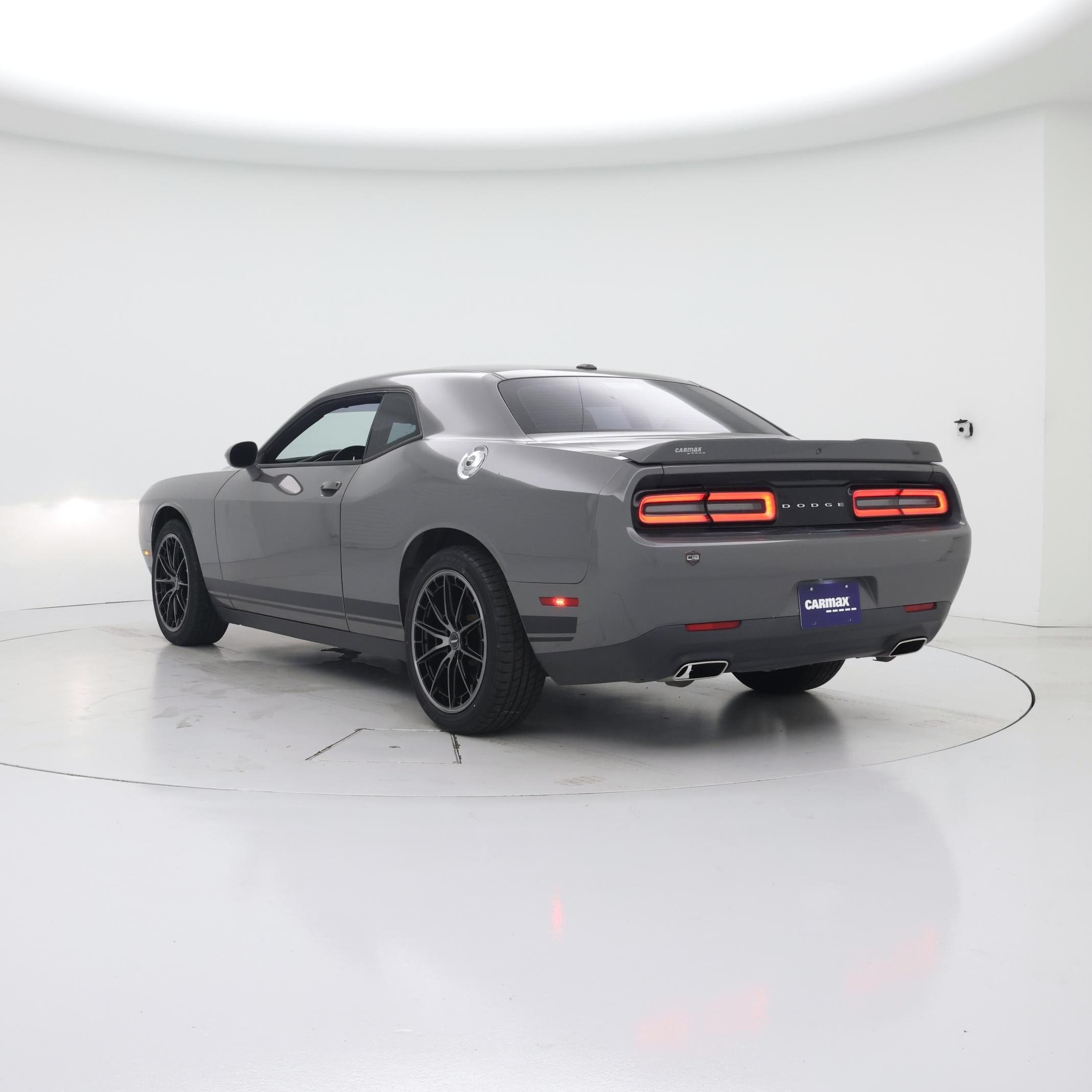 Thumbnail: 2019 Dodge Challenger - 2
