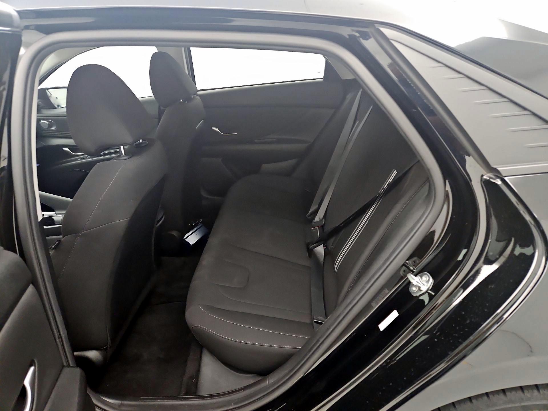 Thumbnail: 2021 Hyundai Elantra - 19
