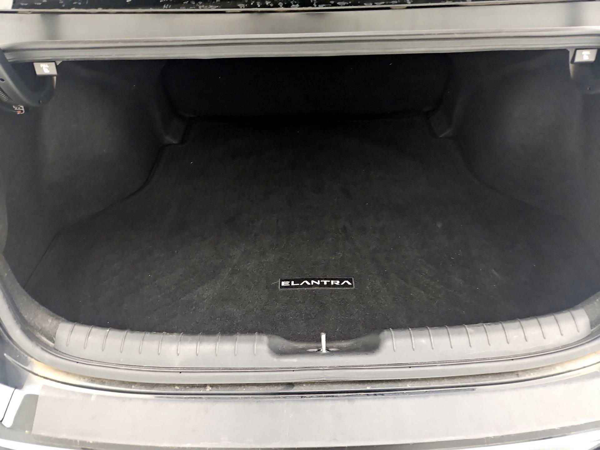 Thumbnail: 2021 Hyundai Elantra - 20
