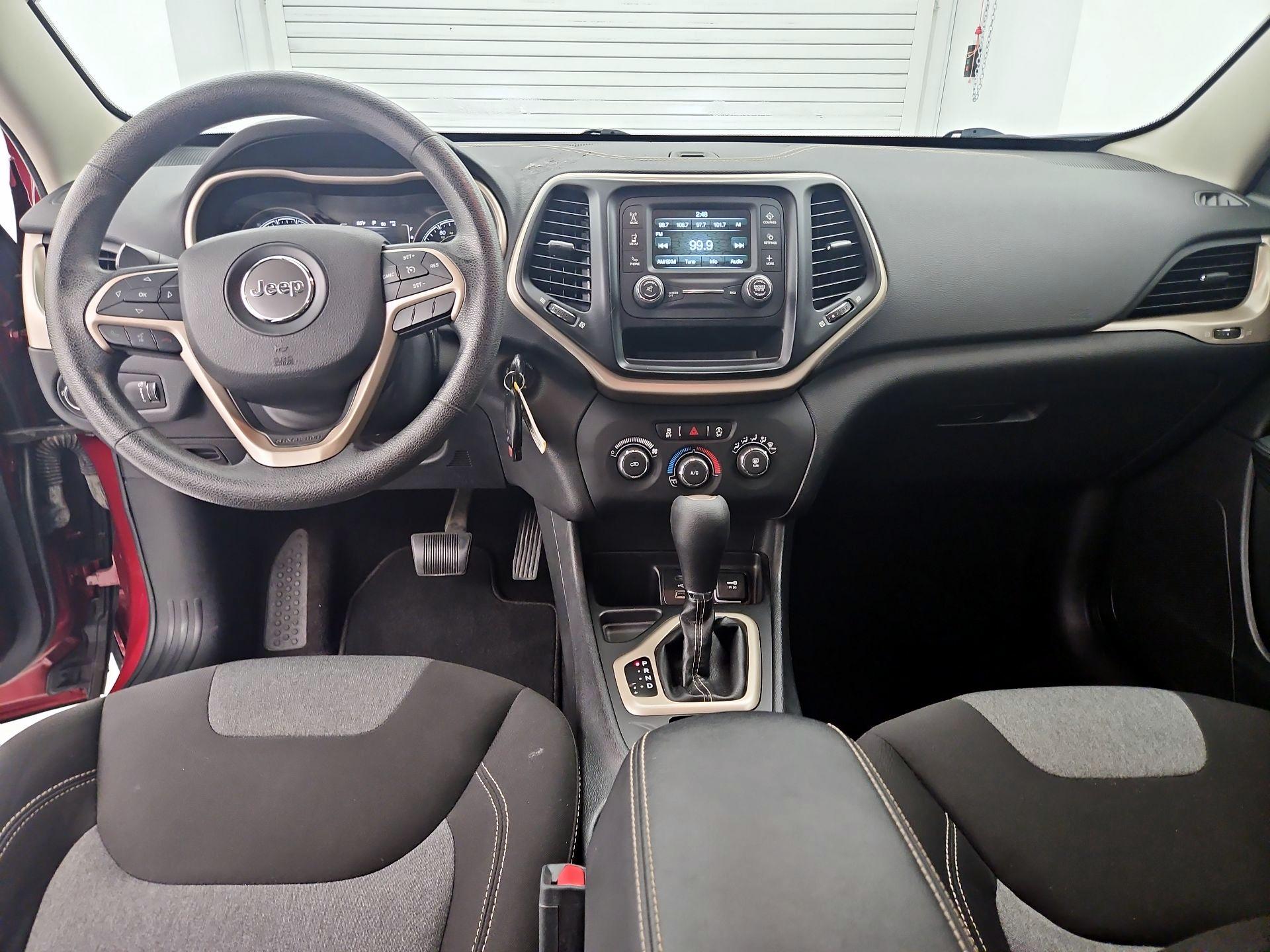 Thumbnail: 2016 Jeep Cherokee - 9