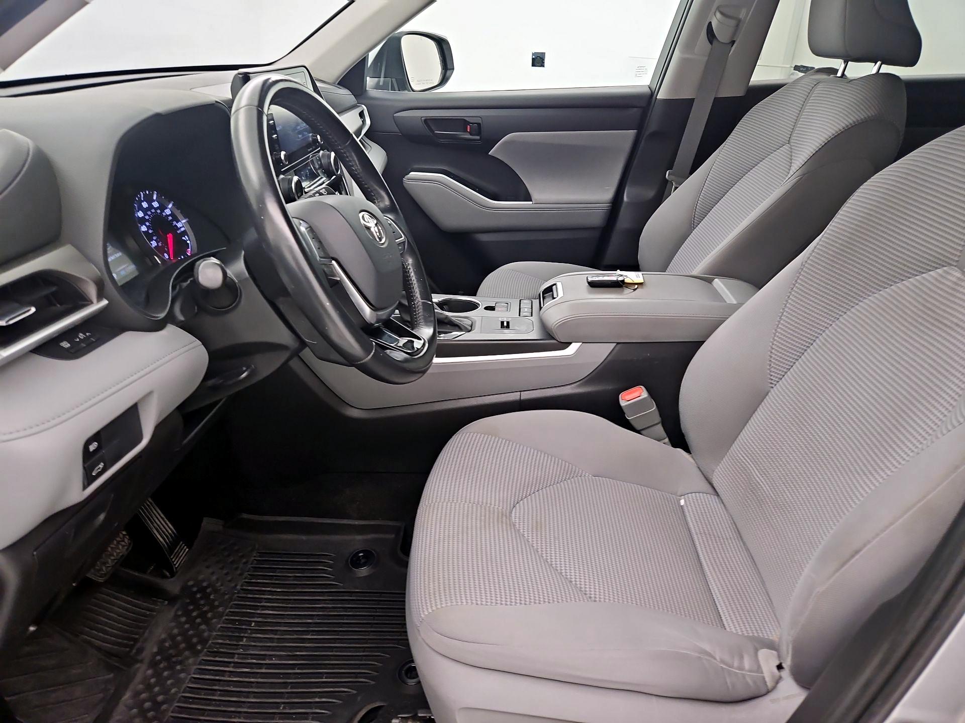 Thumbnail: 2021 Toyota Highlander - 11