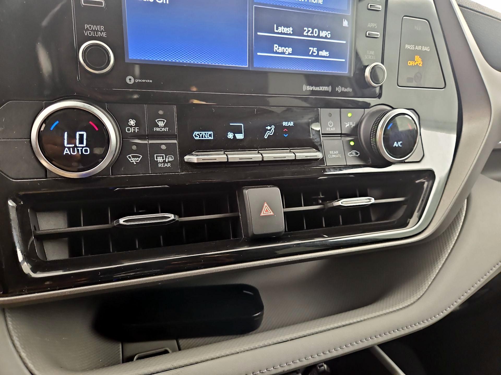 Thumbnail: 2021 Toyota Highlander - 16
