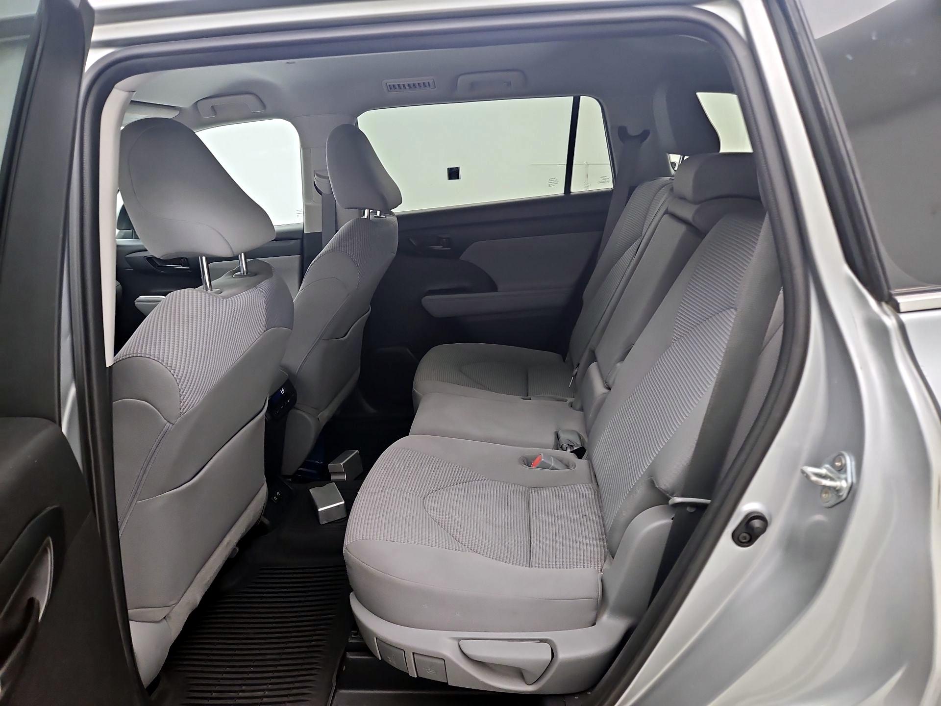Thumbnail: 2021 Toyota Highlander - 19