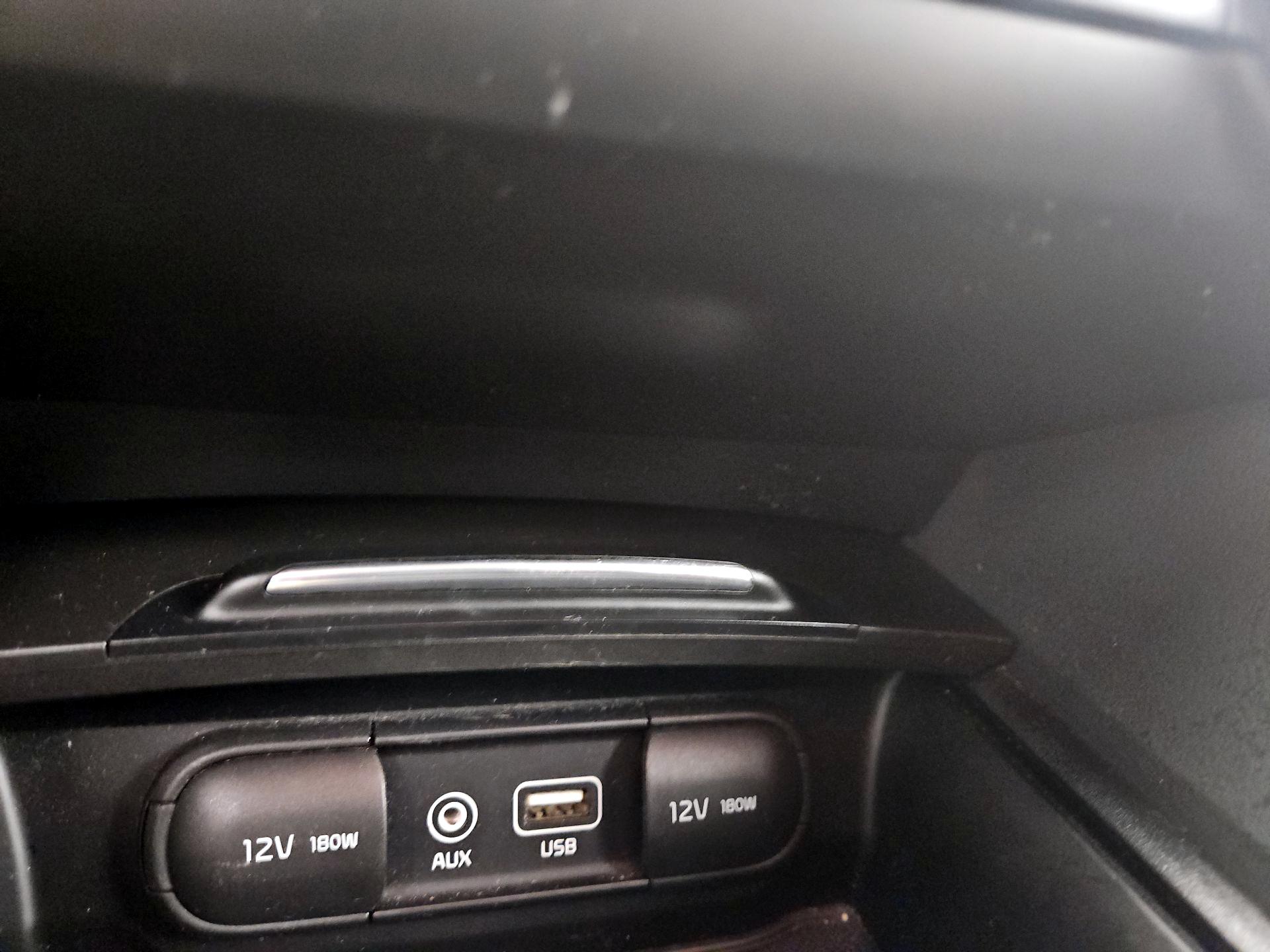 Thumbnail: 2018 Kia Optima - 18