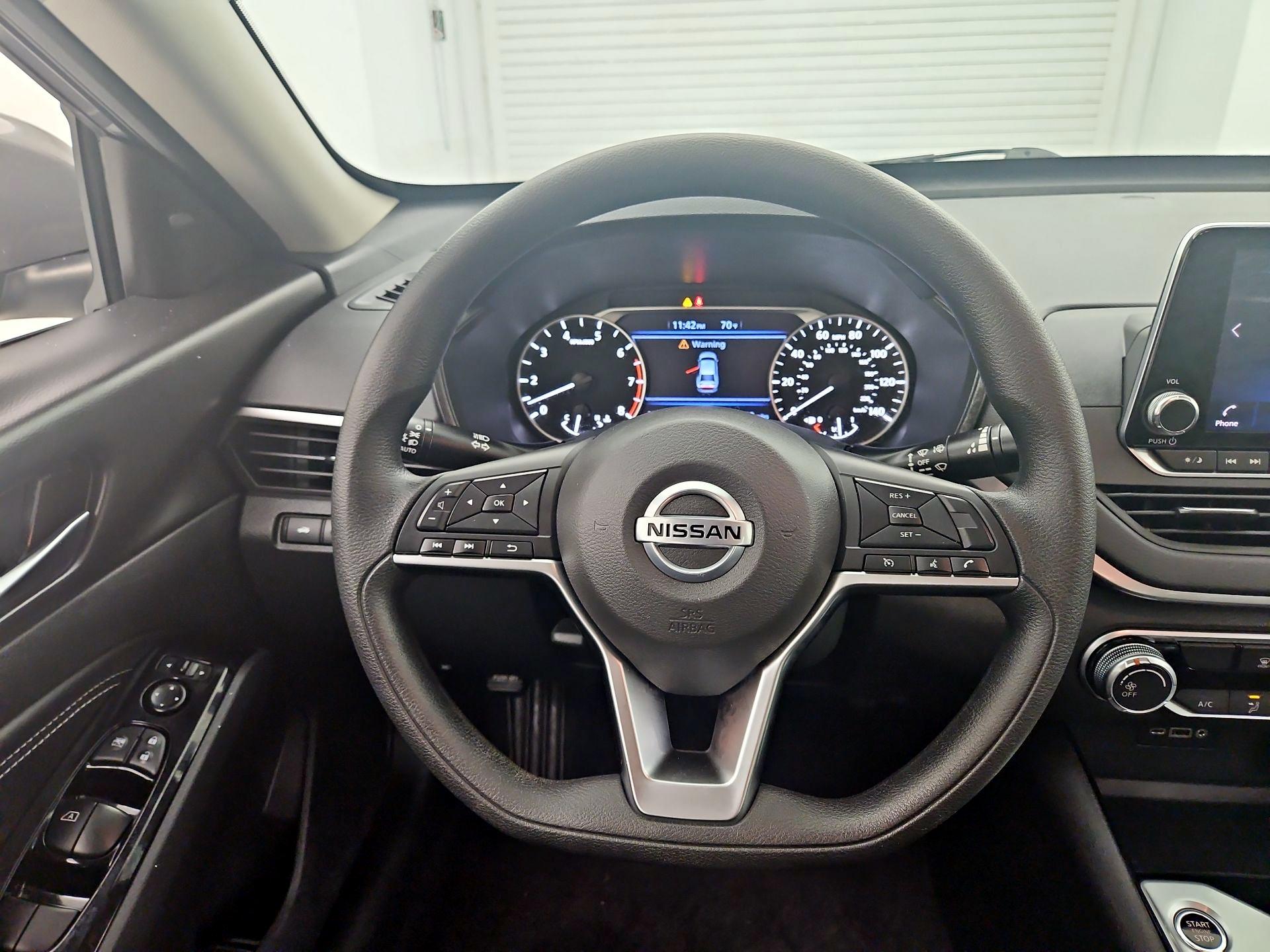 Thumbnail: 2021 Nissan Altima - 10