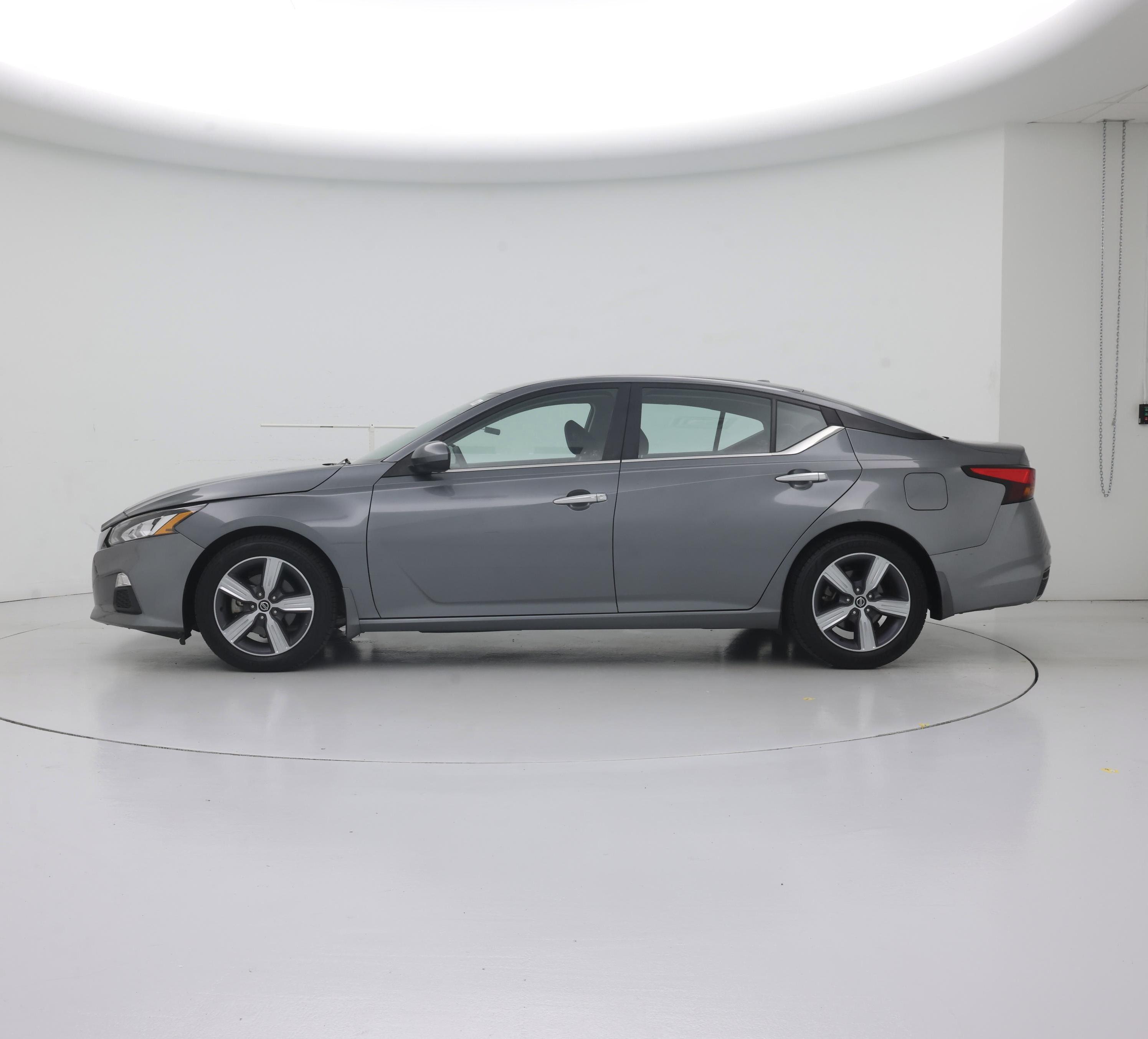 Thumbnail: 2021 Nissan Altima - 3
