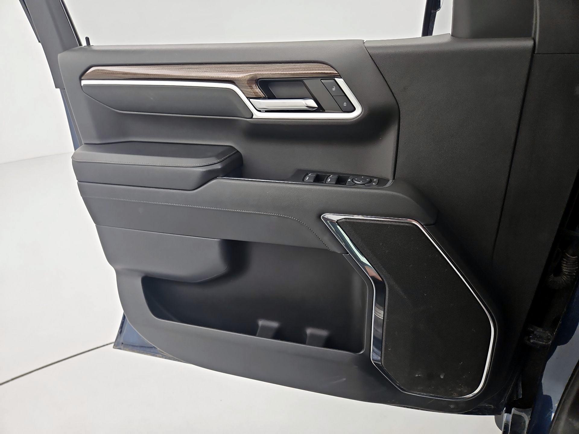 Thumbnail: 2023 Chevrolet Silverado 1500 - 12